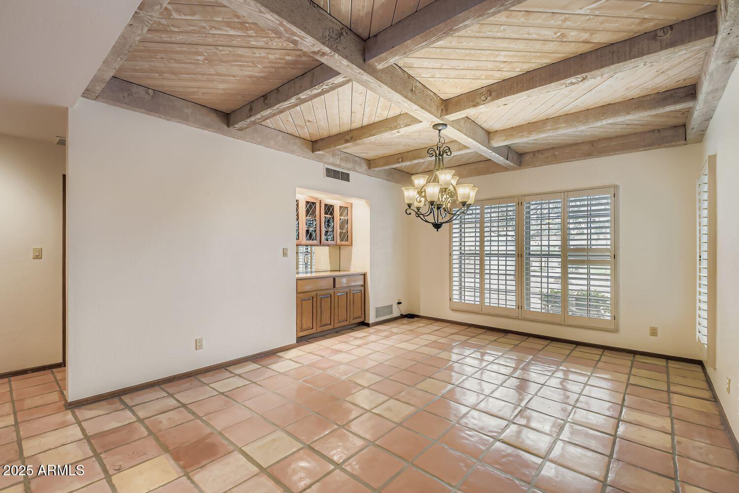 2115 E VAUGHN Street