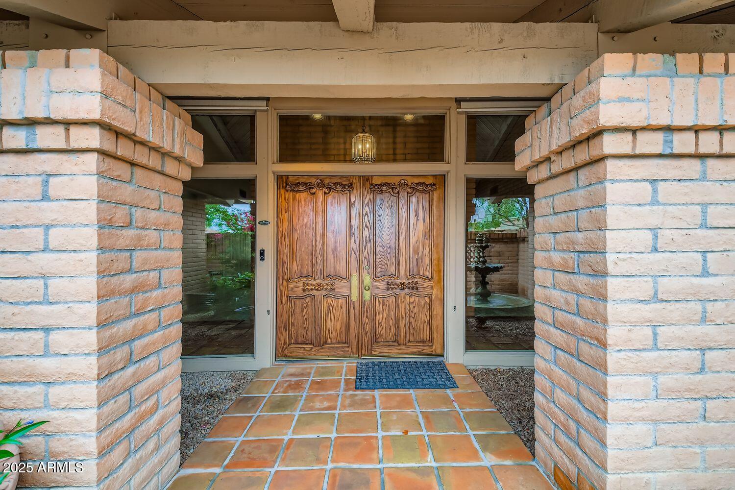 2115 E VAUGHN Street