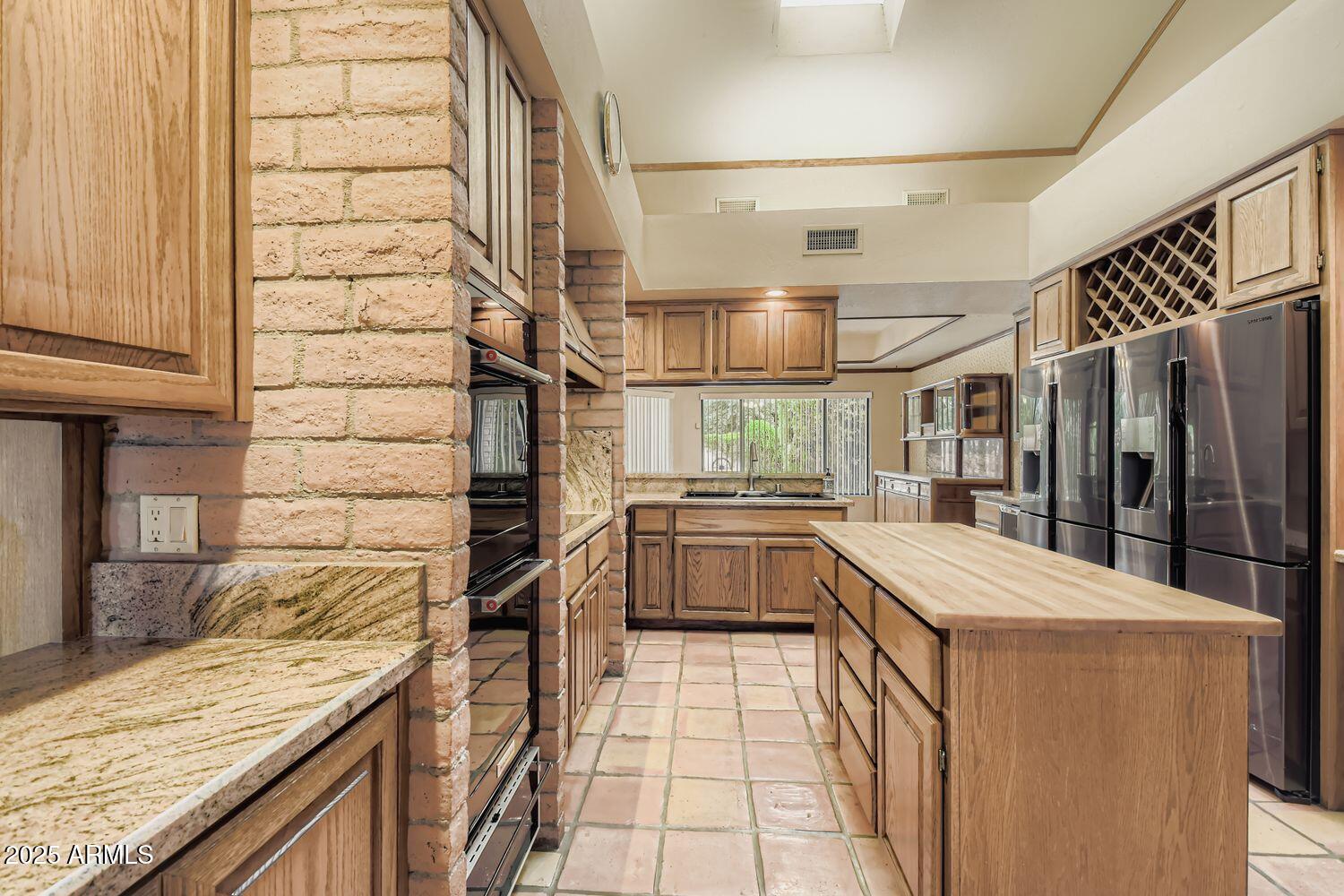 2115 E VAUGHN Street