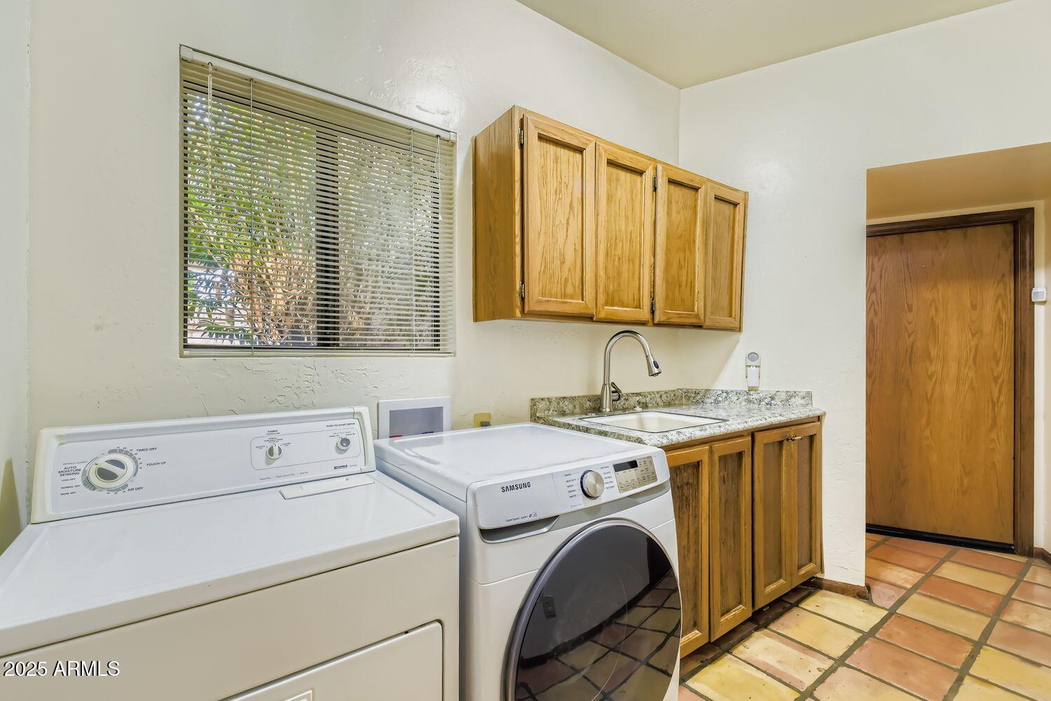 2115 E VAUGHN Street