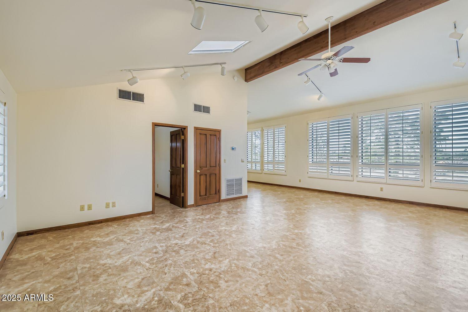 2115 E VAUGHN Street