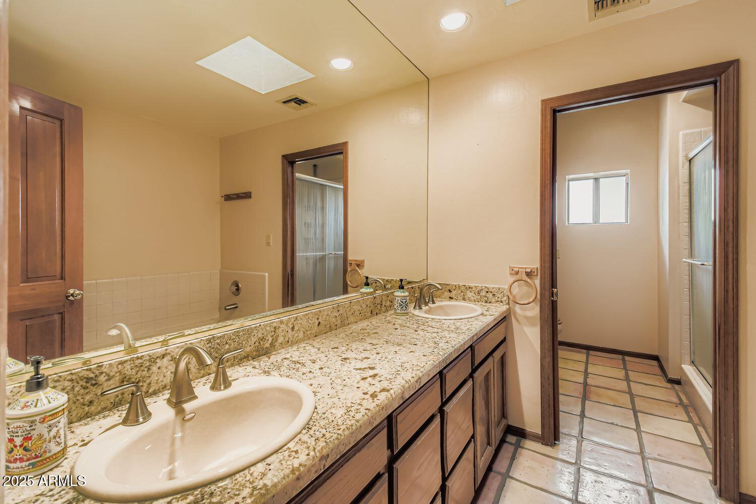 2115 E VAUGHN Street