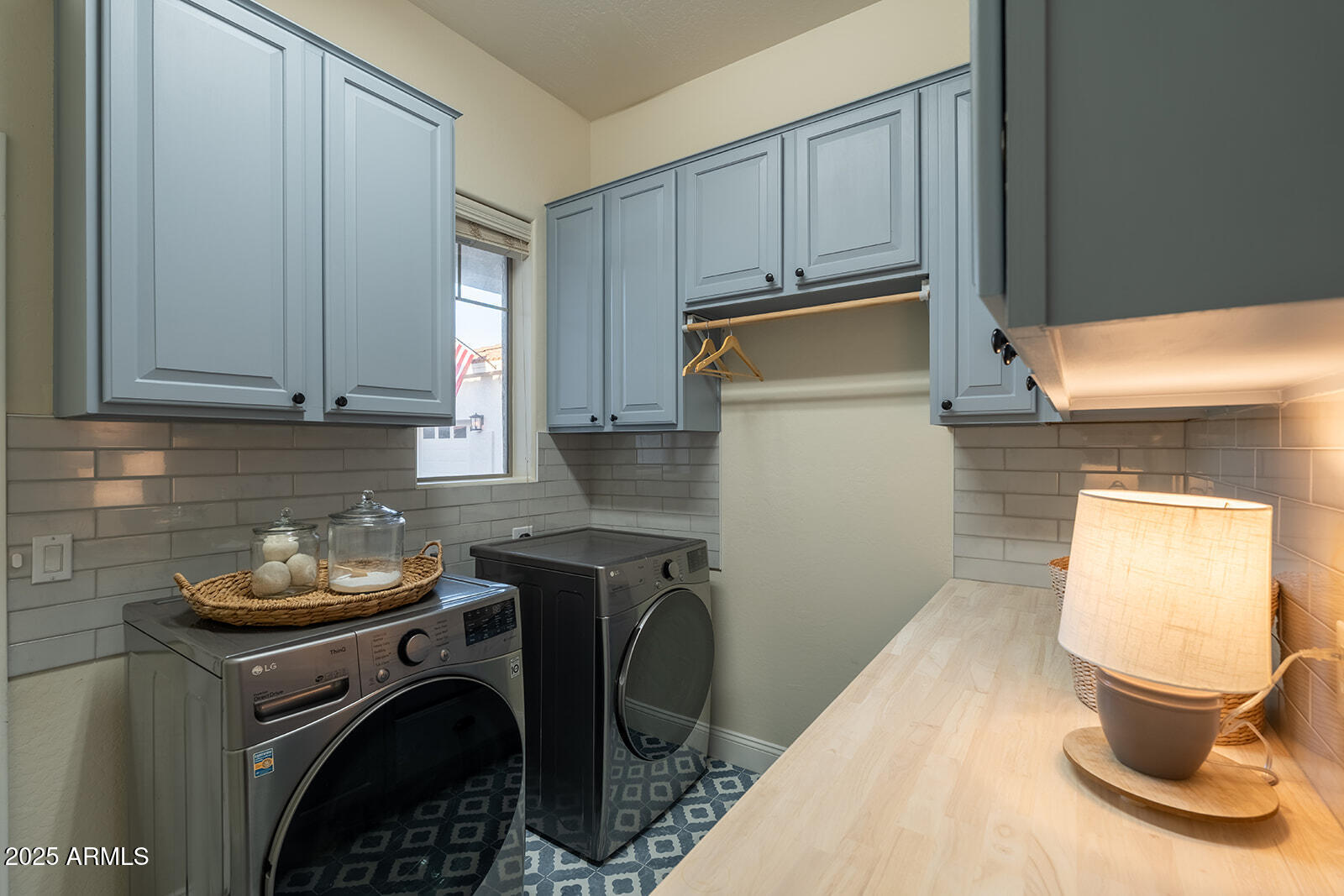 21125 E TWIN ACRES Drive