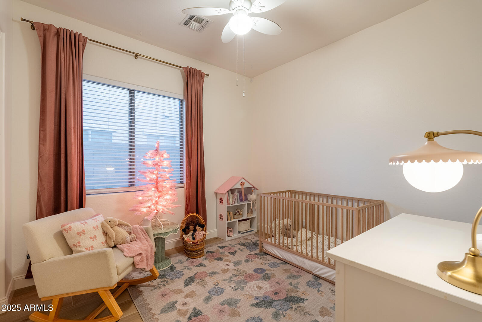 21125 E TWIN ACRES Drive