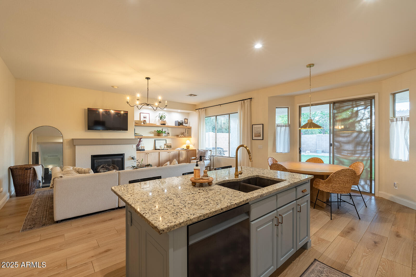 21125 E TWIN ACRES Drive