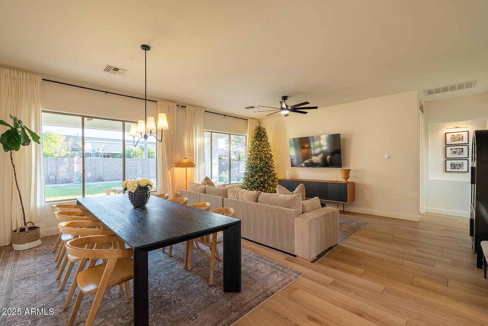 21125 E TWIN ACRES Drive