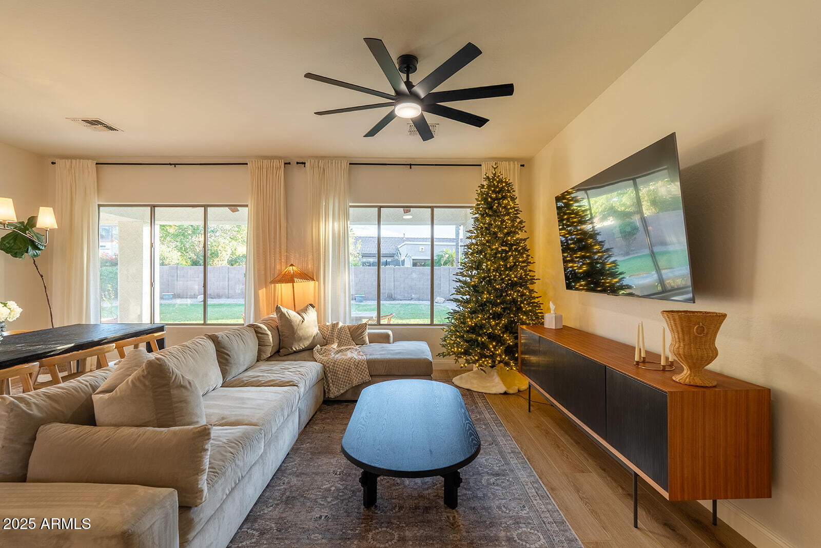 21125 E TWIN ACRES Drive