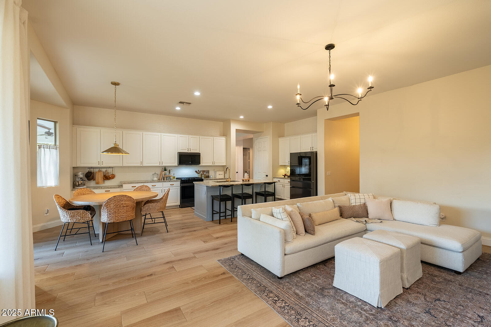 21125 E TWIN ACRES Drive