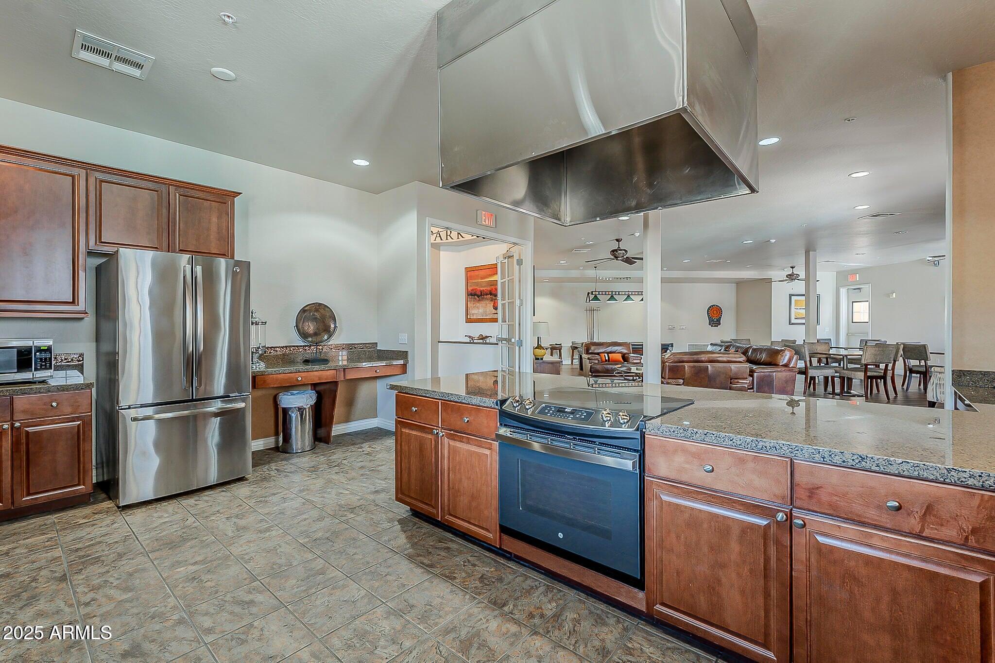 14575 W MOUNTAIN VIEW Boulevard 12205