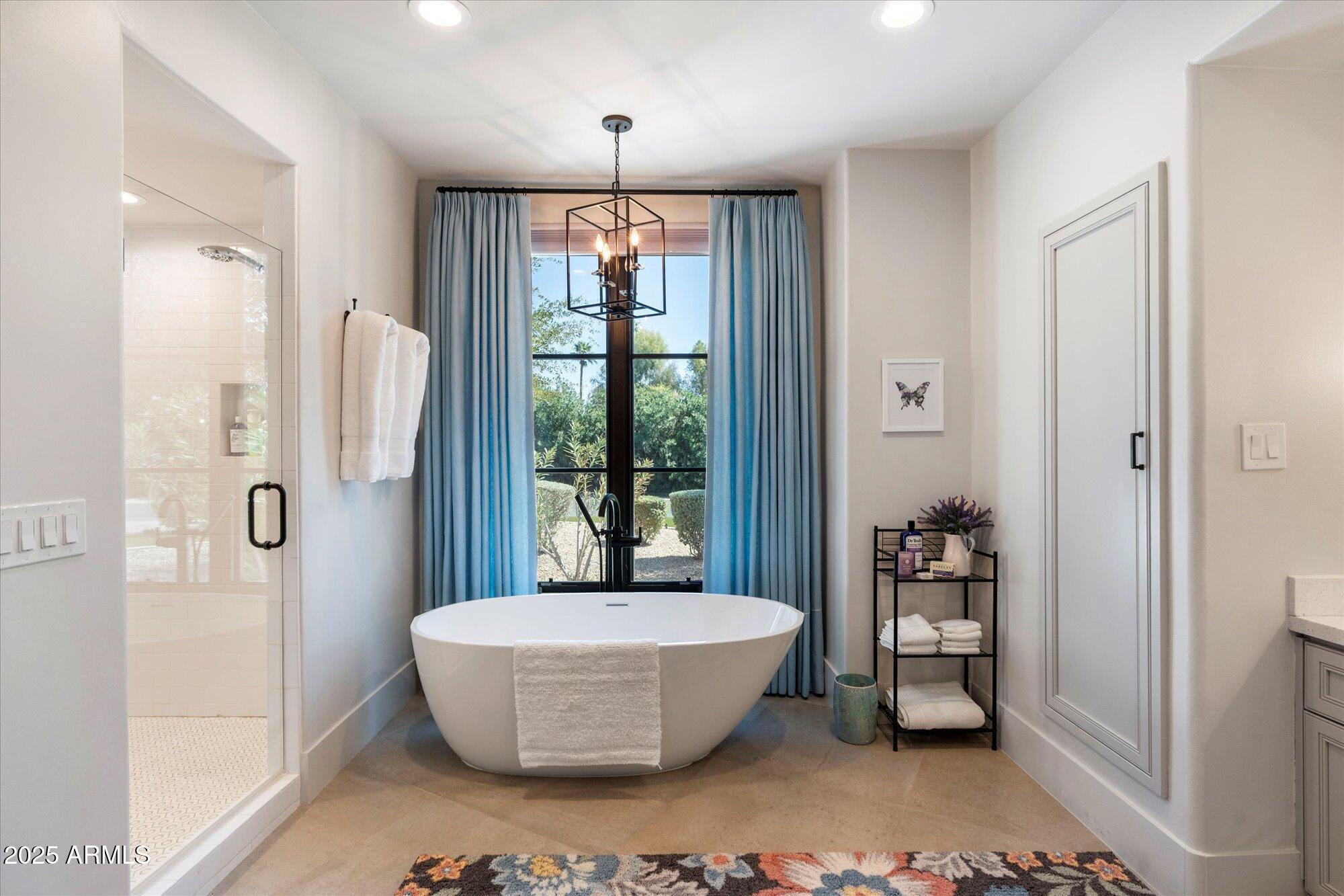 6600 N CARDINAL Drive