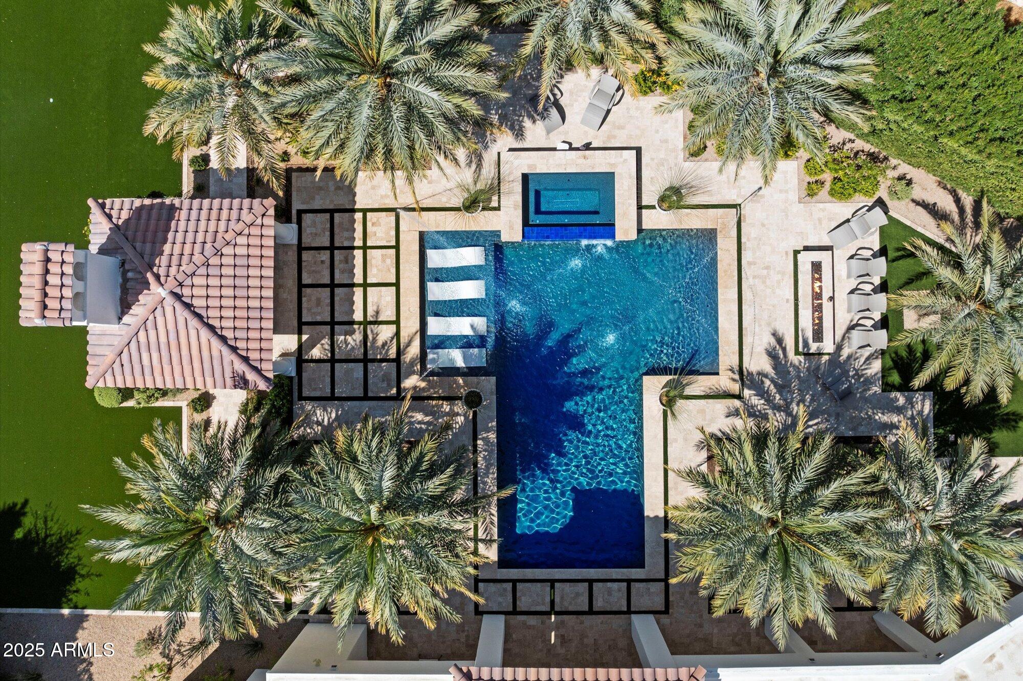 6600 N CARDINAL Drive