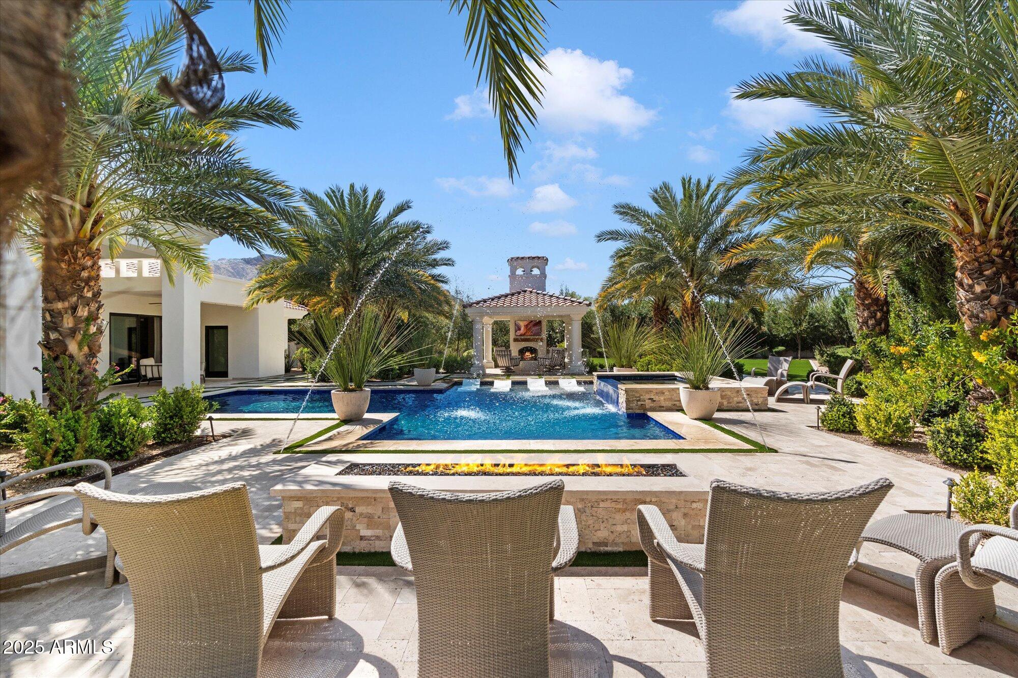 6600 N CARDINAL Drive