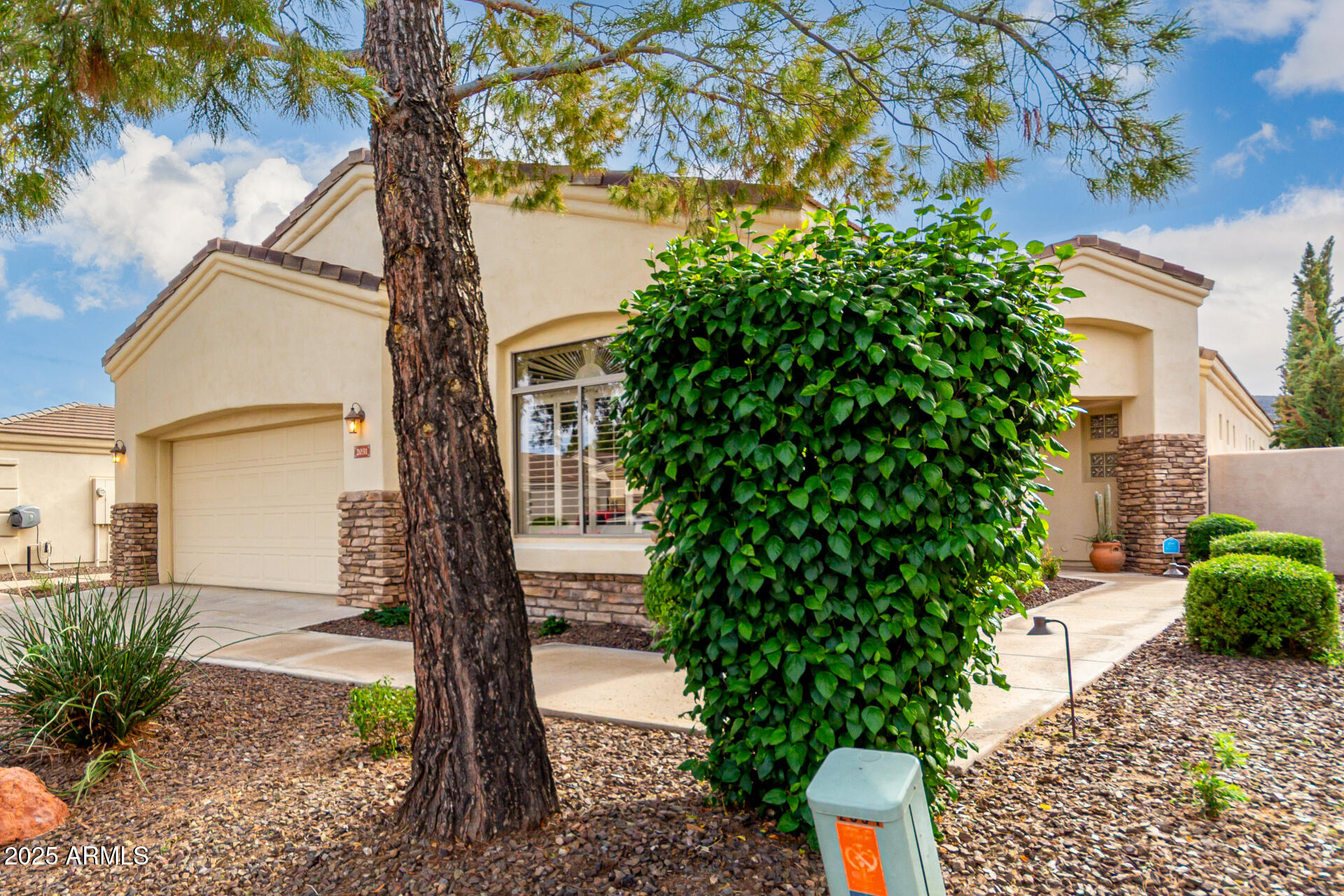 2031 E VALENCIA Drive