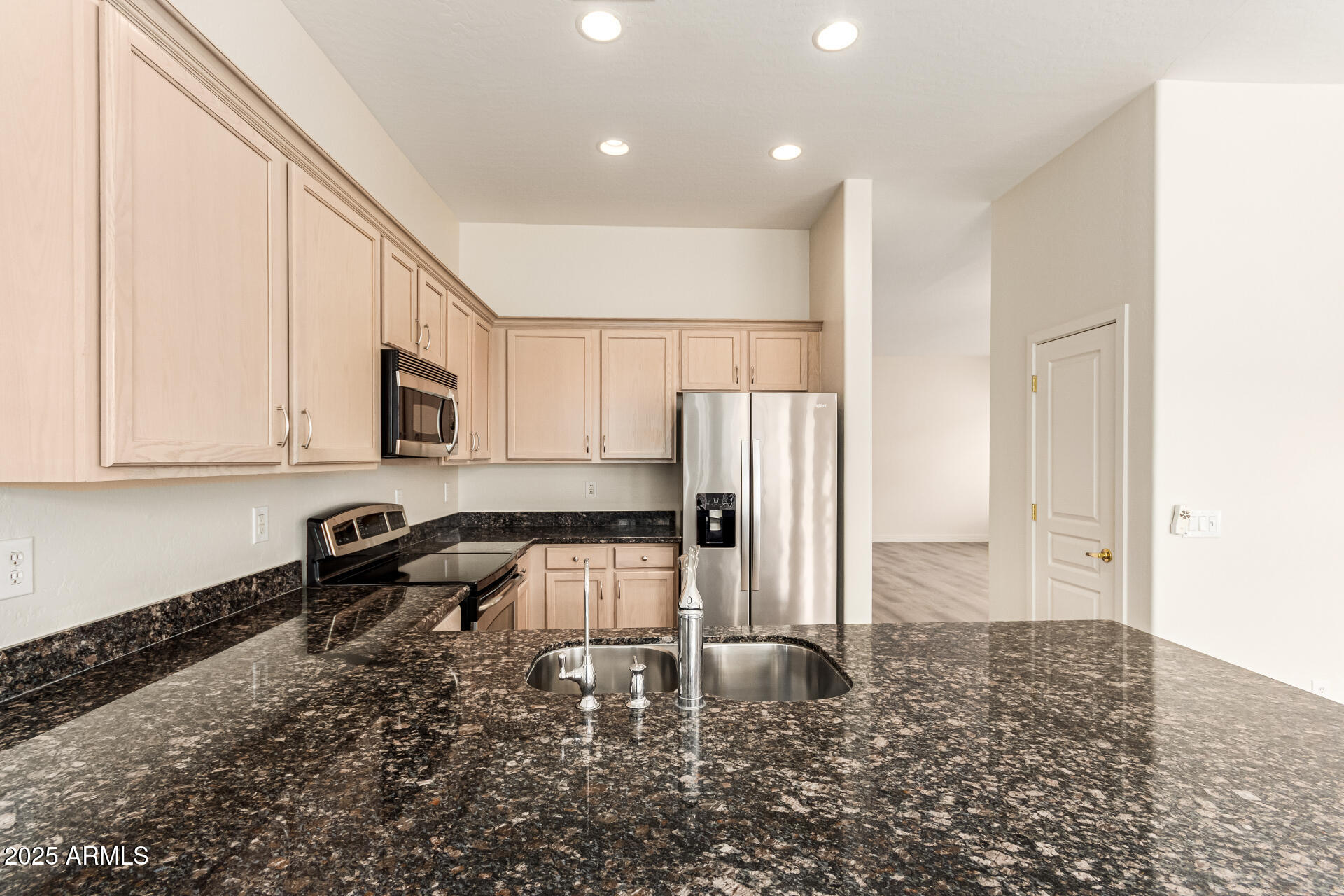 2031 E VALENCIA Drive