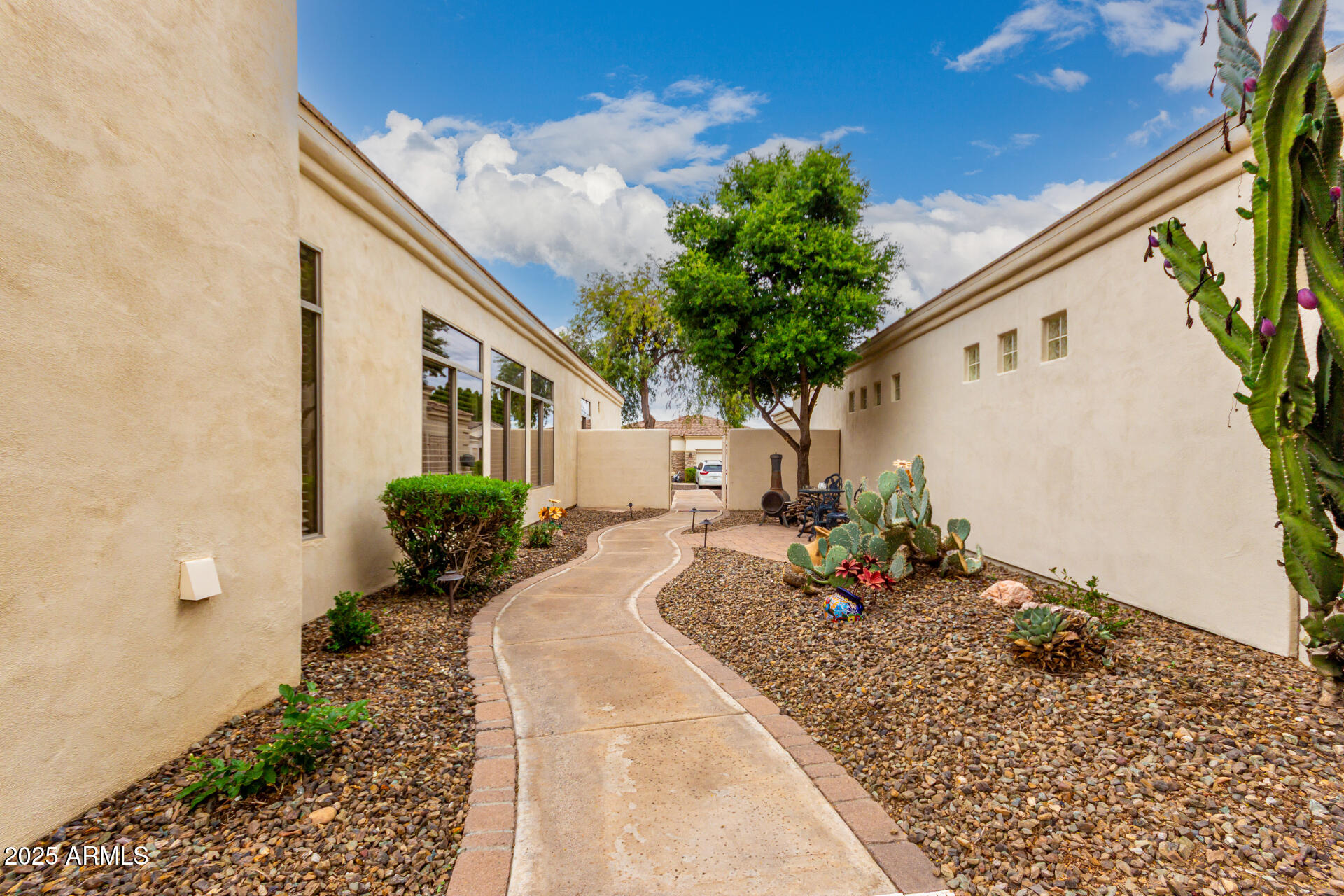 2031 E VALENCIA Drive