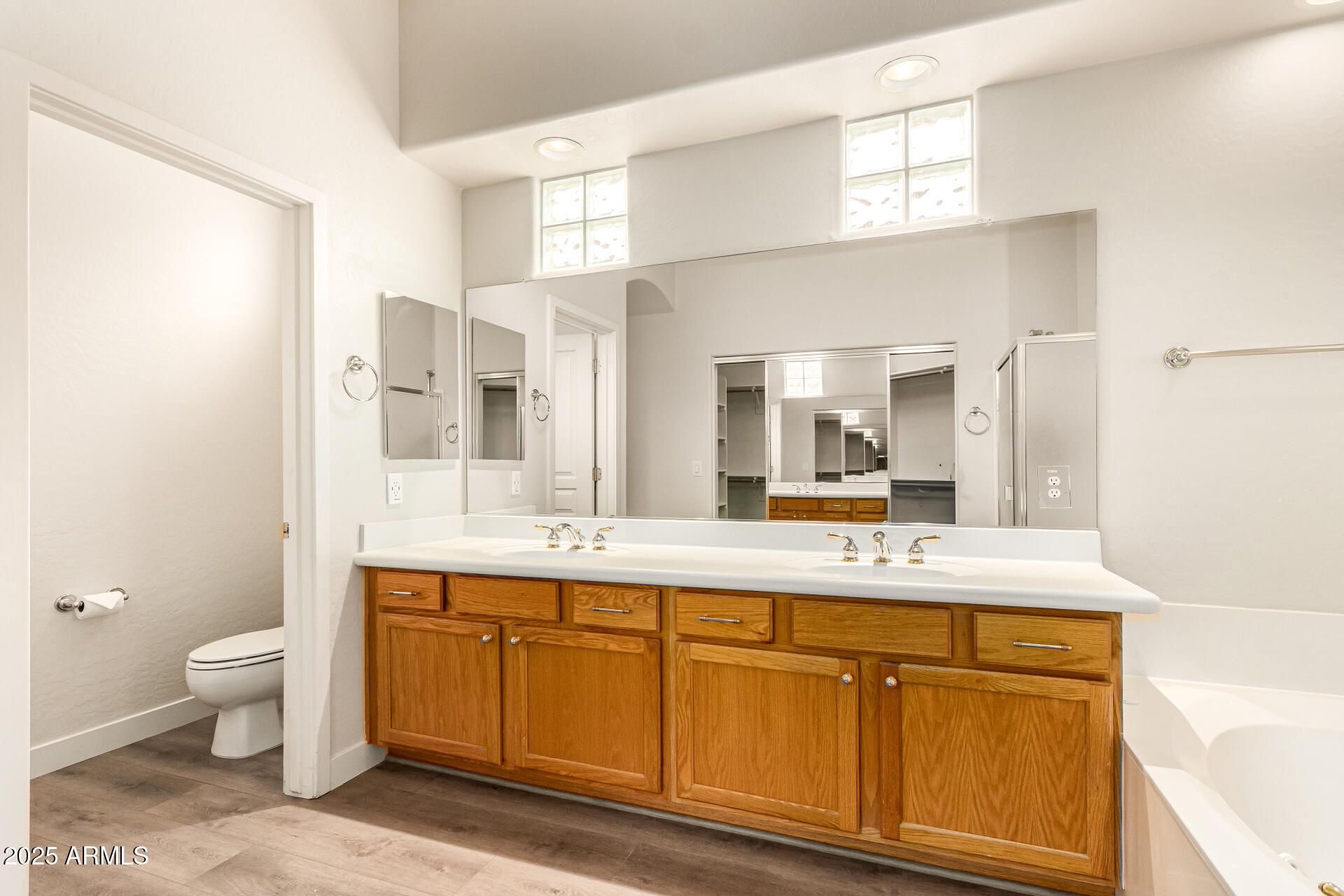 2031 E VALENCIA Drive