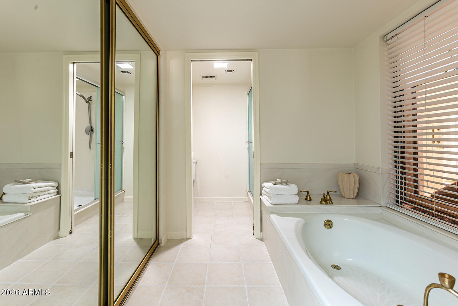 2626 E ARIZONA BILTMORE Circle 15