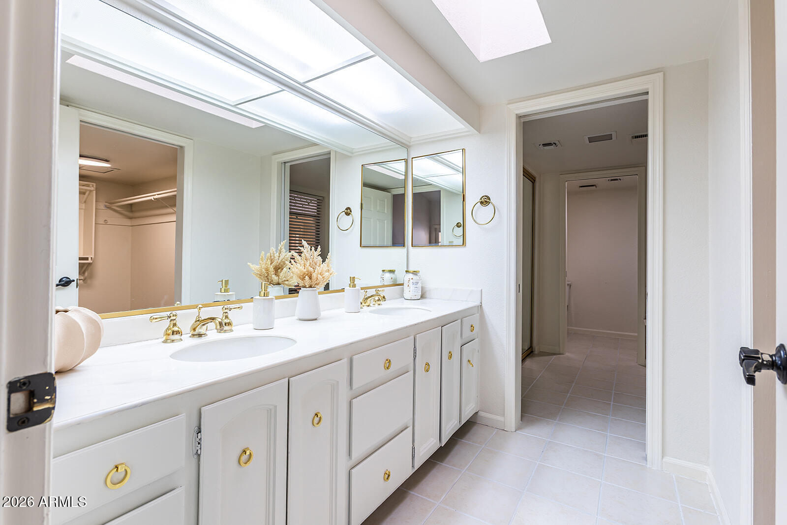 2626 E ARIZONA BILTMORE Circle 15