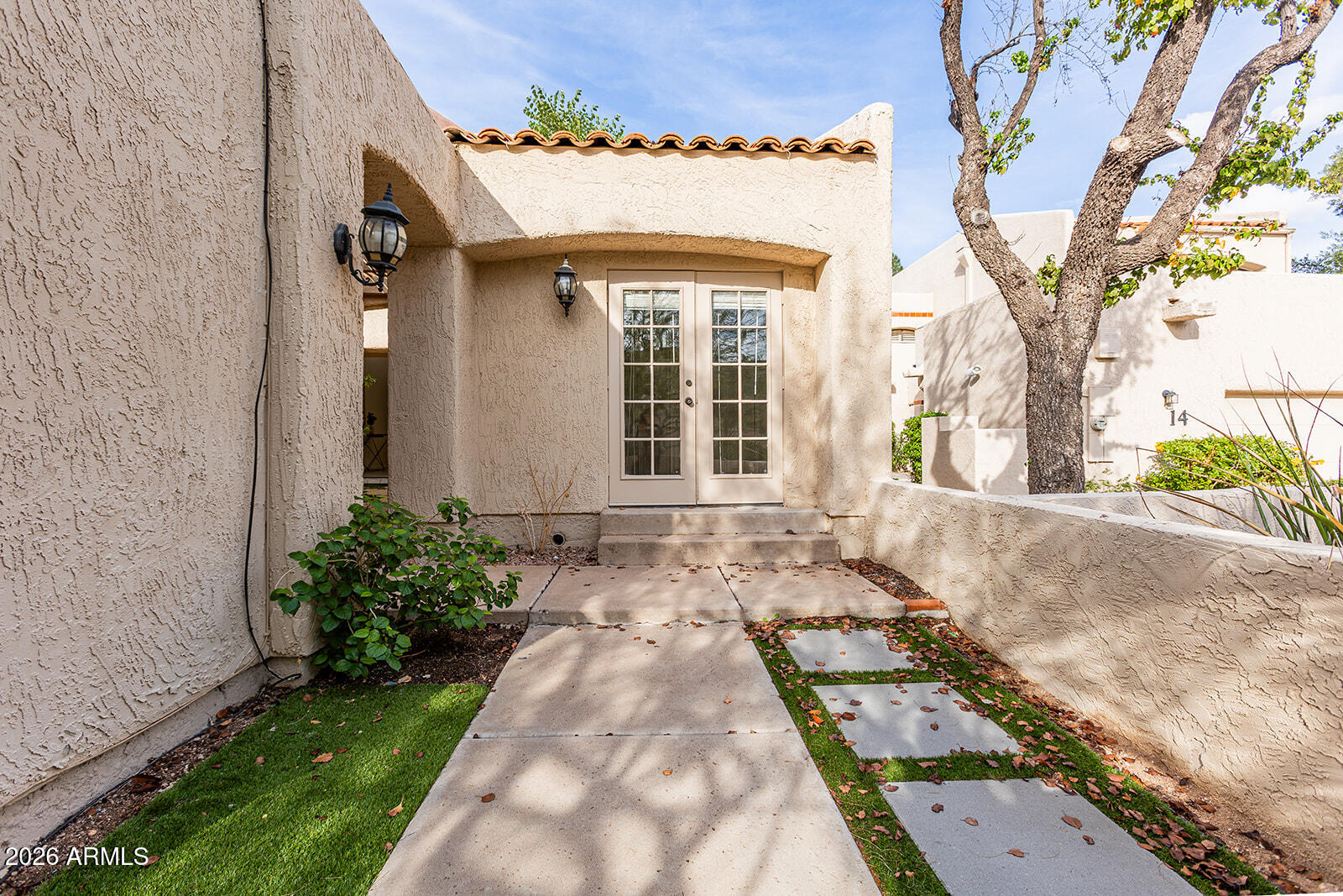 2626 E ARIZONA BILTMORE Circle 15