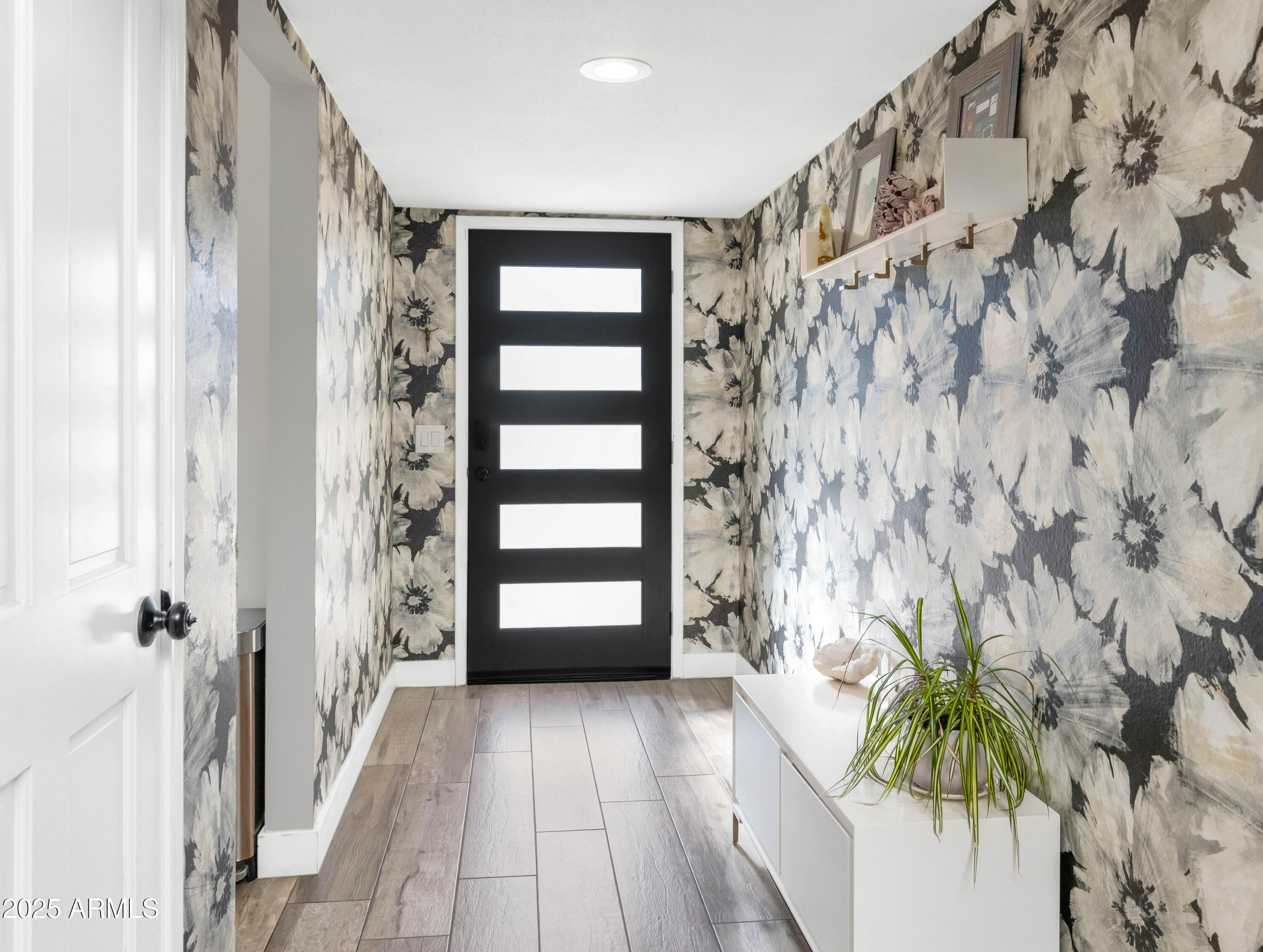 7252 E MAVERICK Road