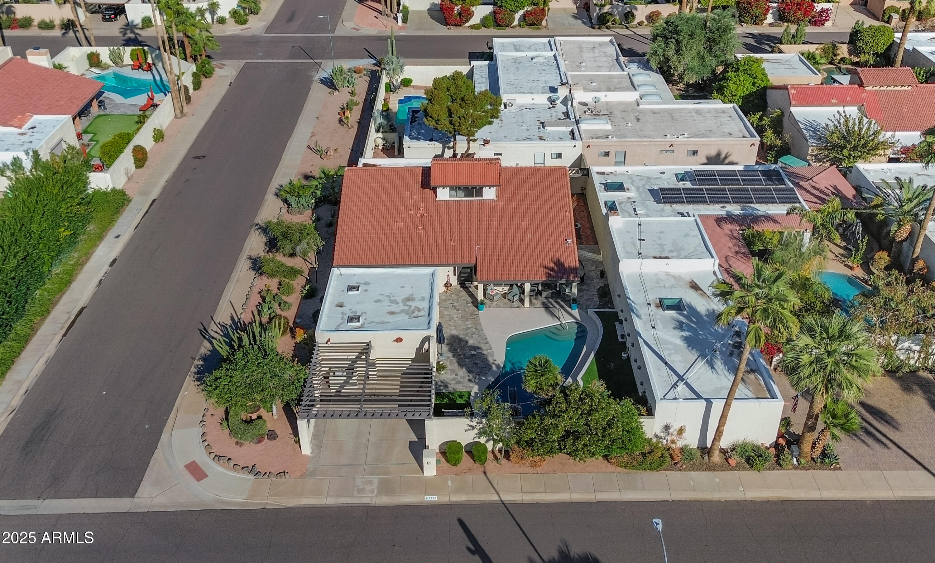 7252 E MAVERICK Road