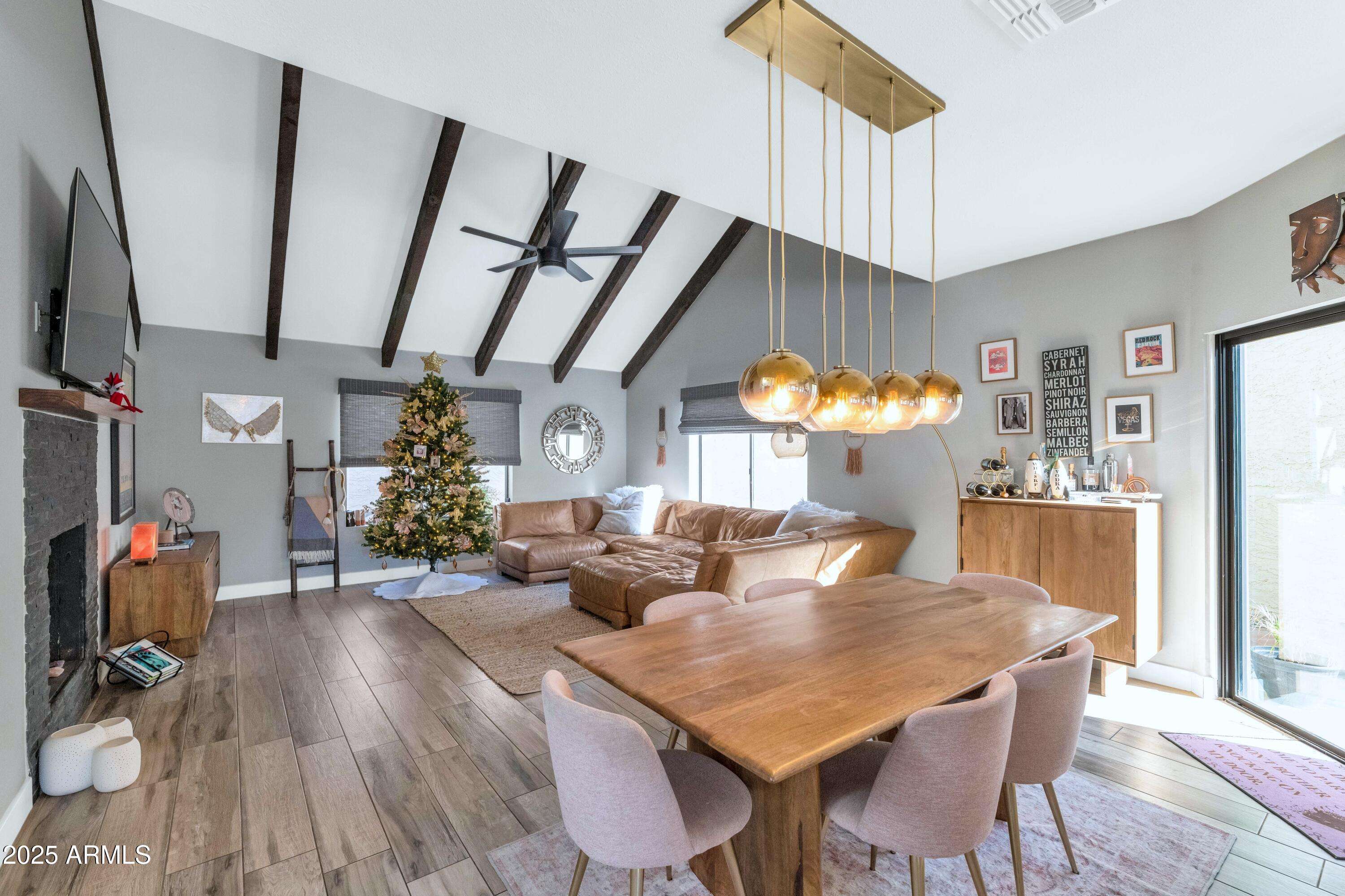 7252 E MAVERICK Road