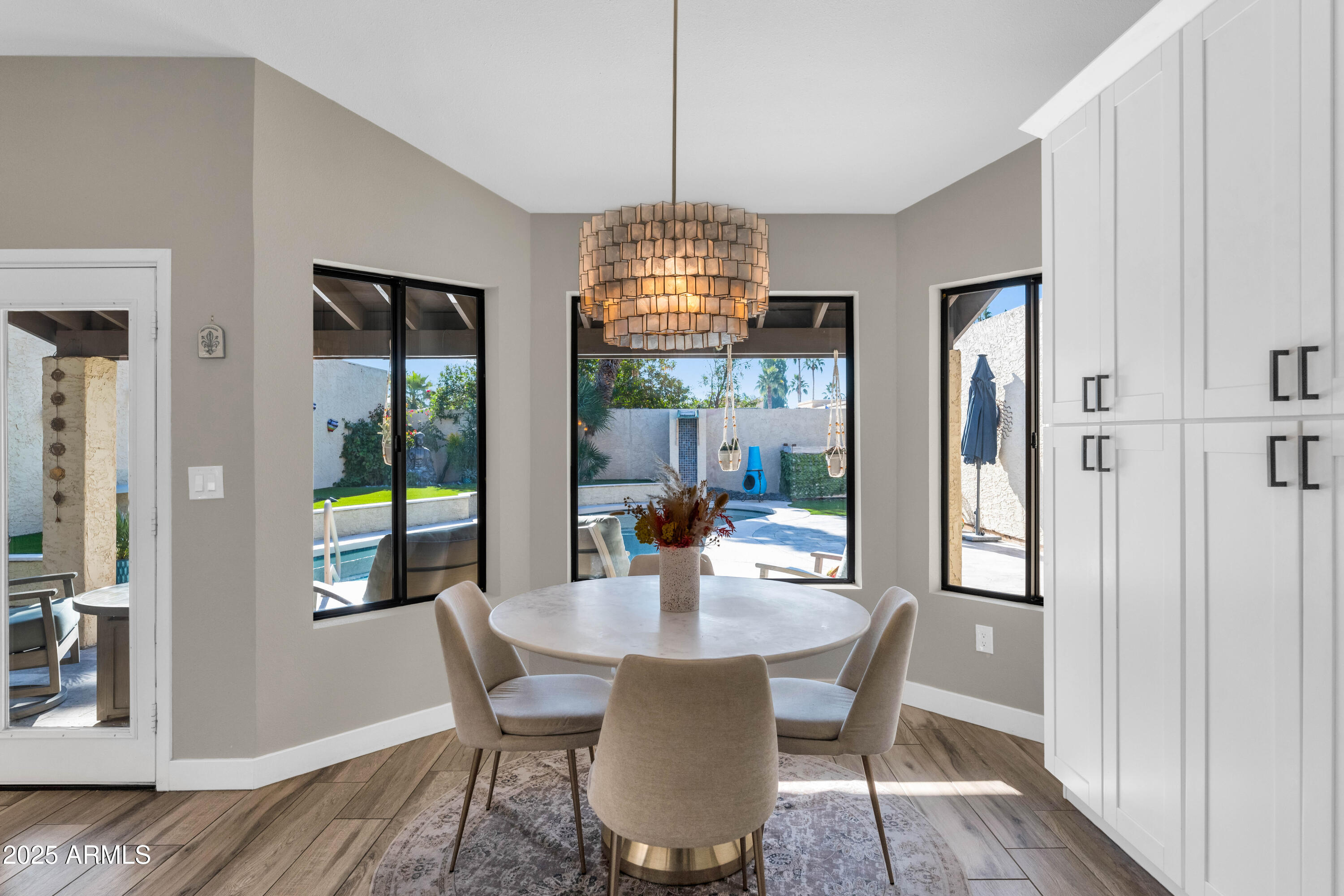 7252 E MAVERICK Road