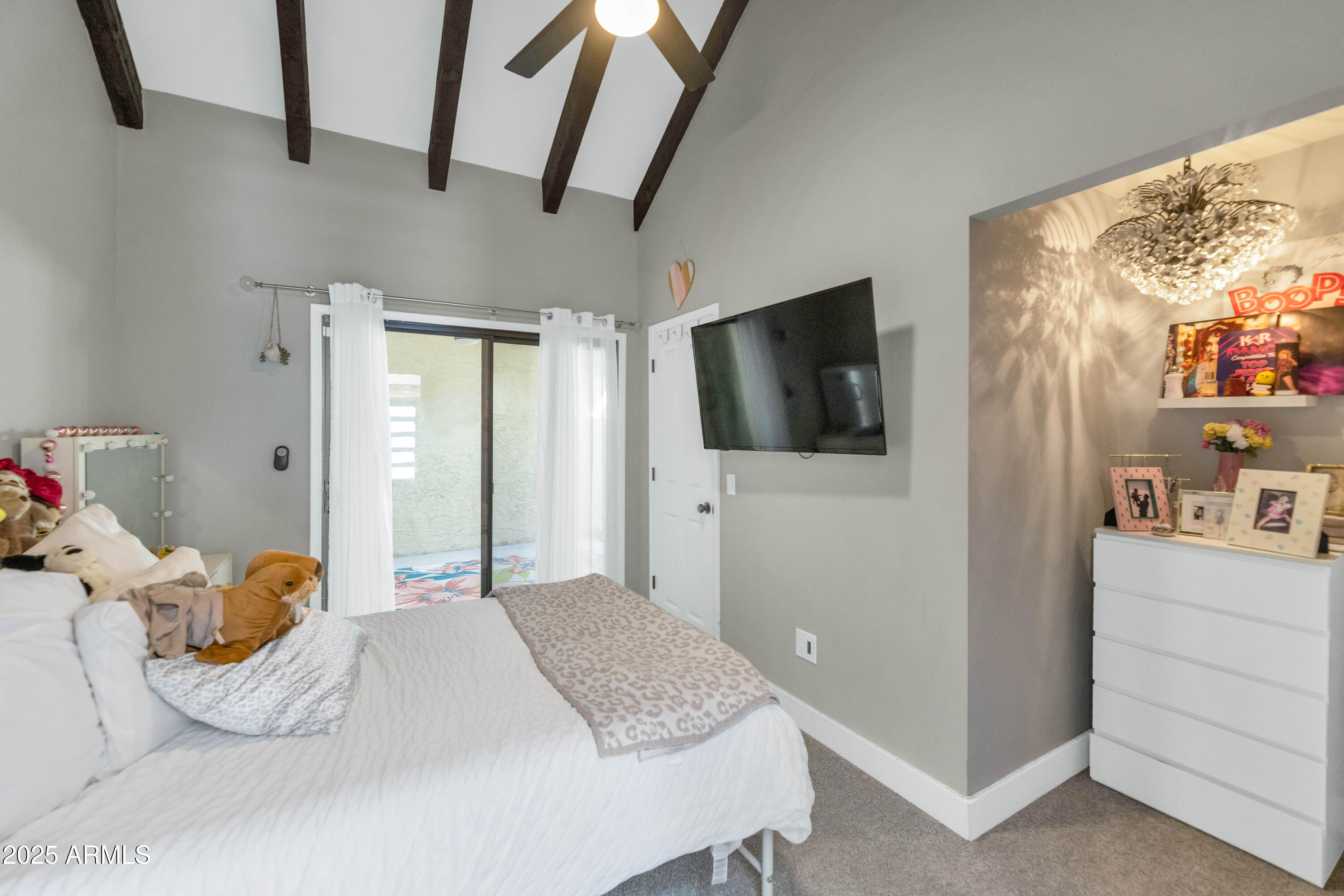 7252 E MAVERICK Road