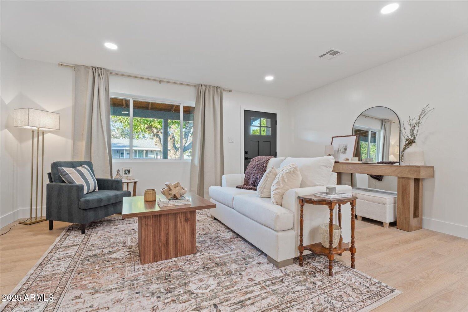 6637 E CULVER Street