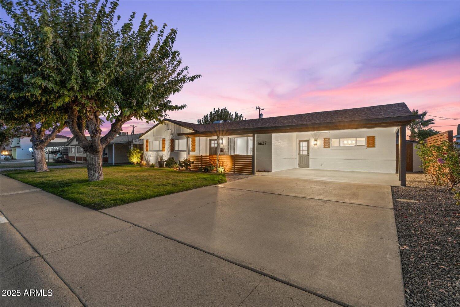 6637 E CULVER Street