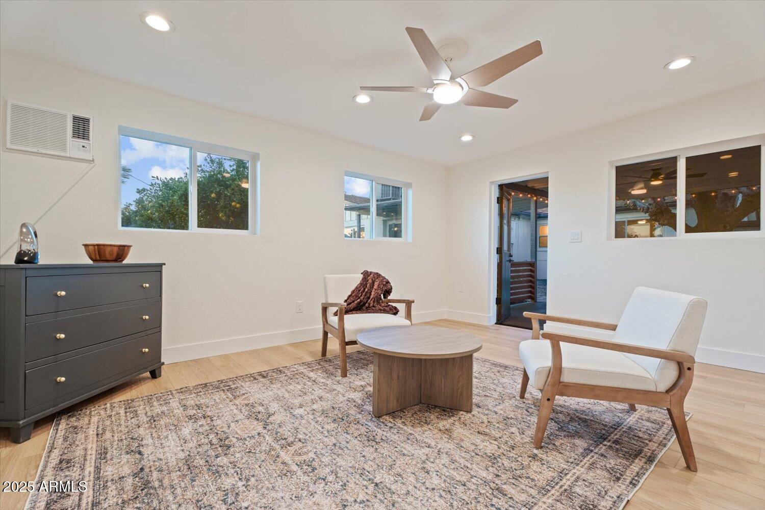 6637 E CULVER Street