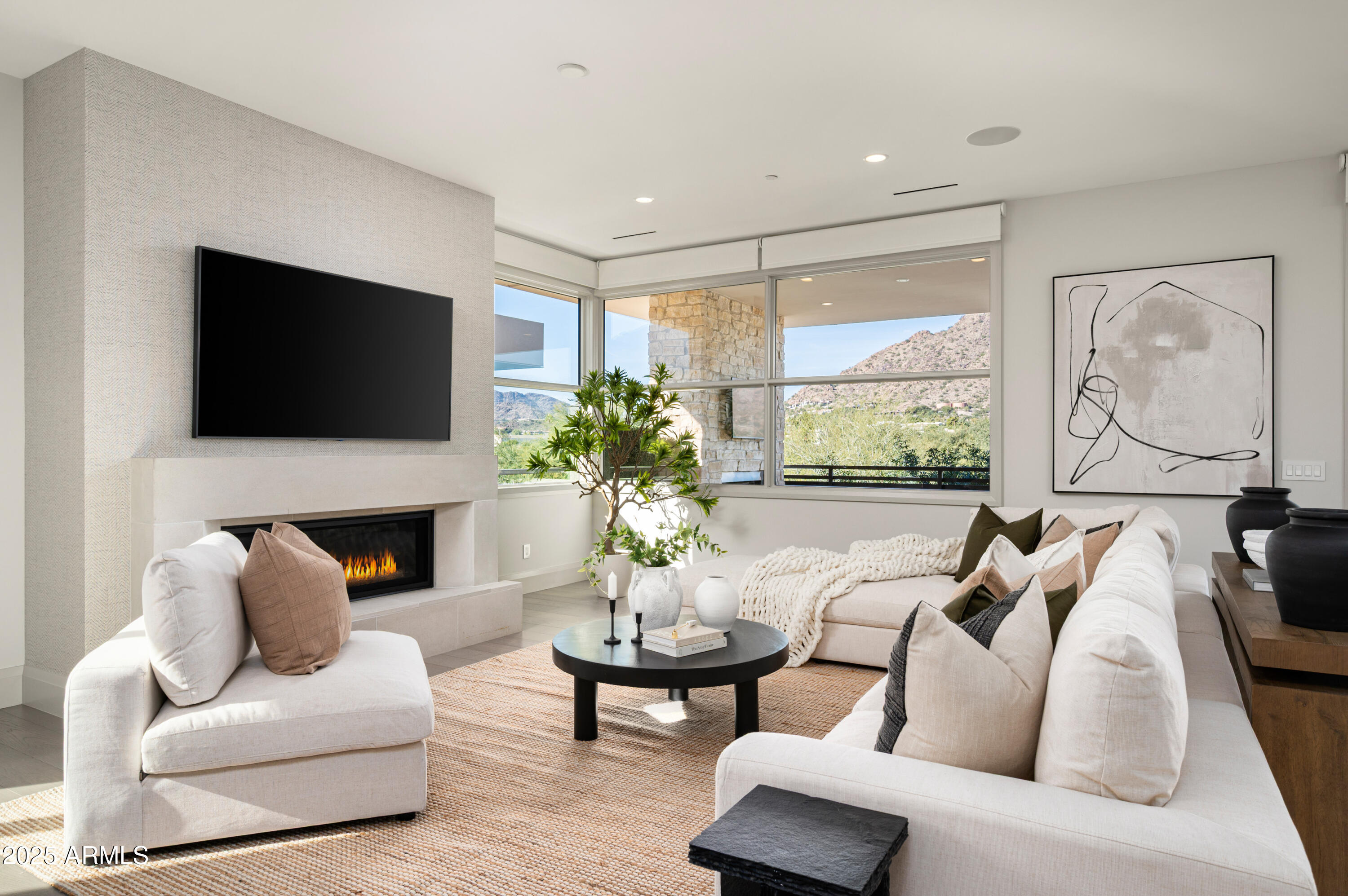 5580 E STELLA Lane