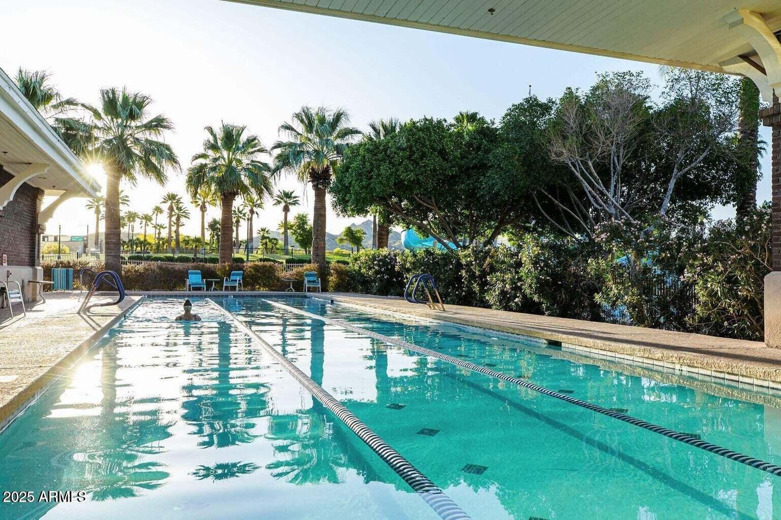 18562 W Thistle Landing Drive