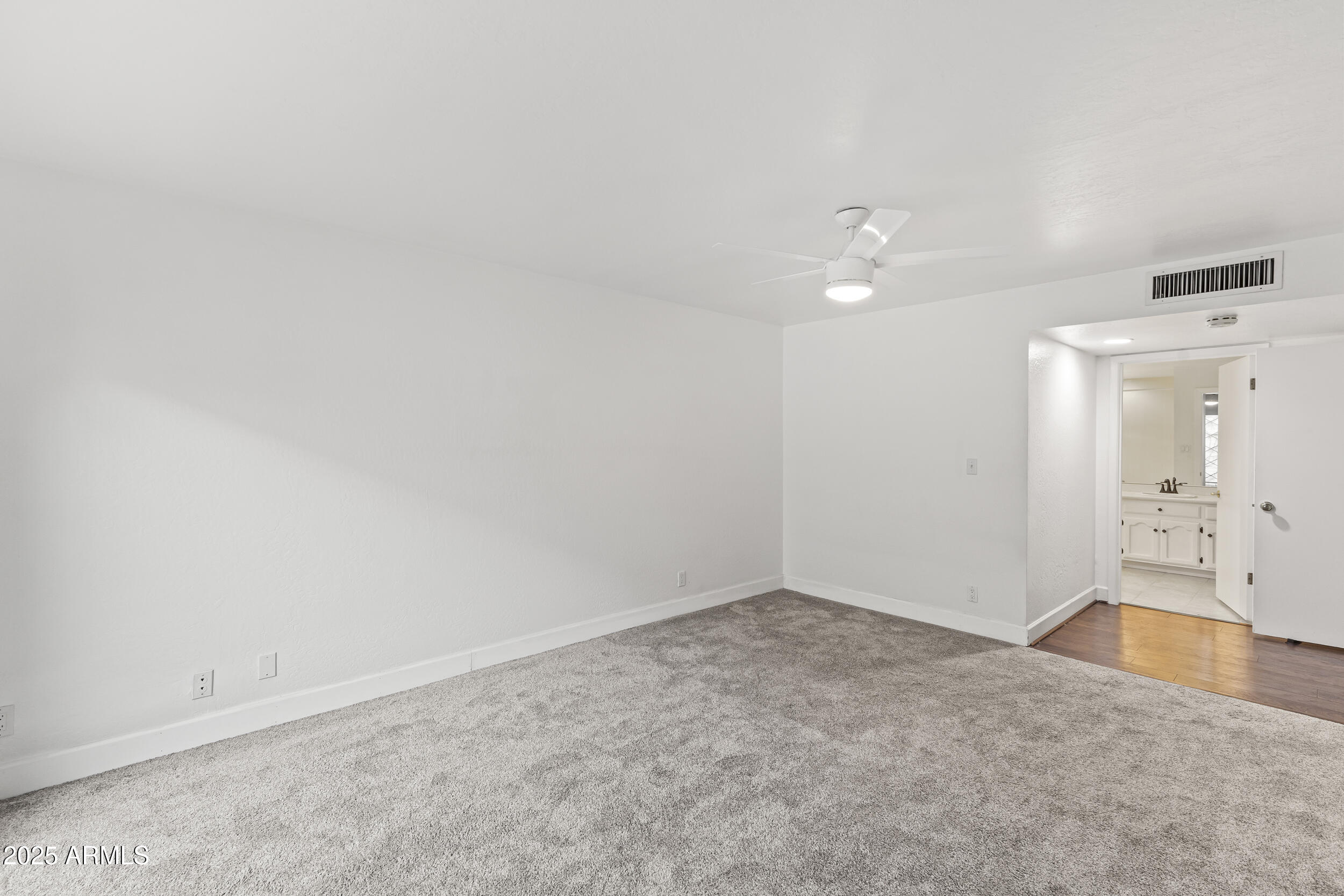 7161 E MCDONALD Drive