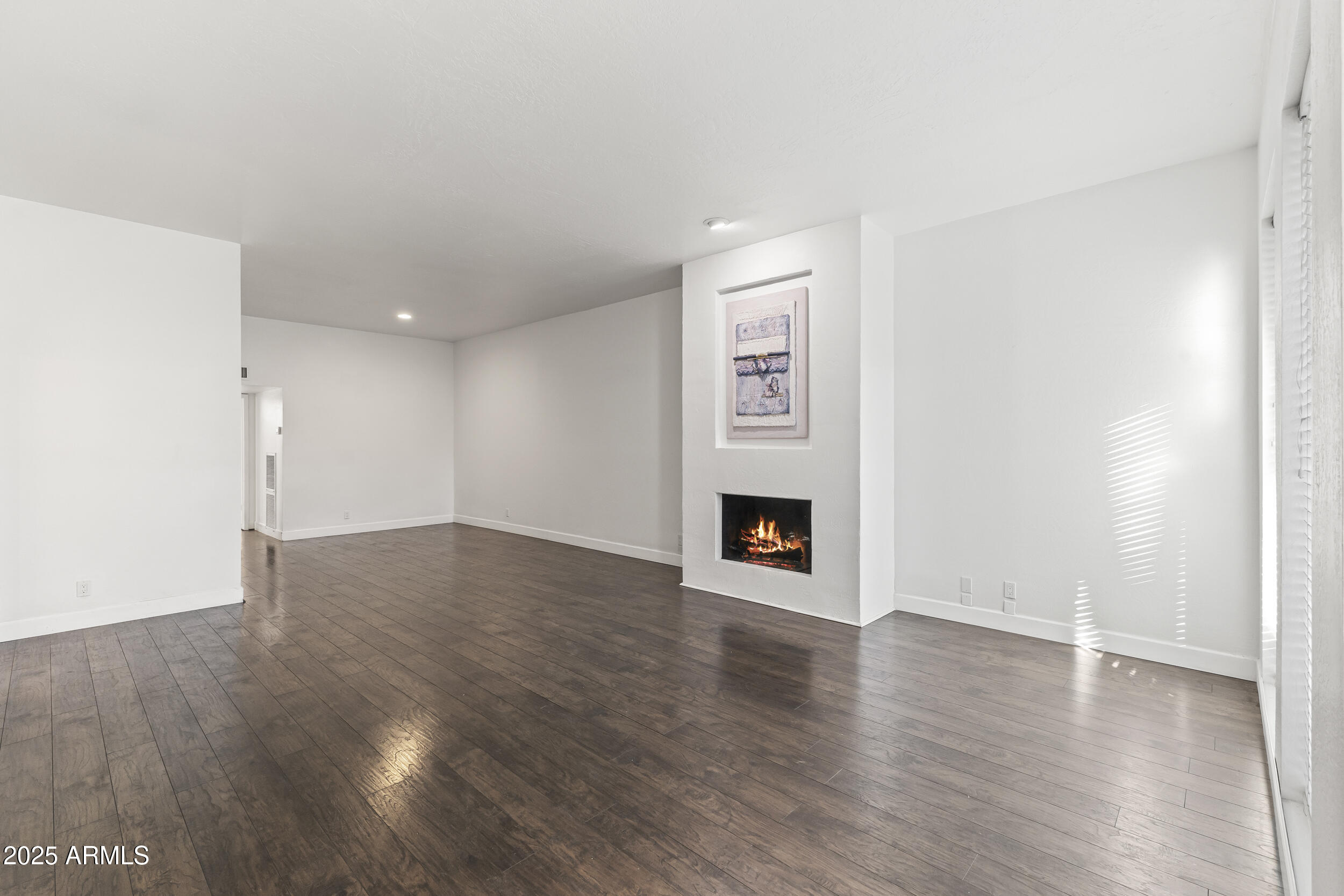 7161 E MCDONALD Drive