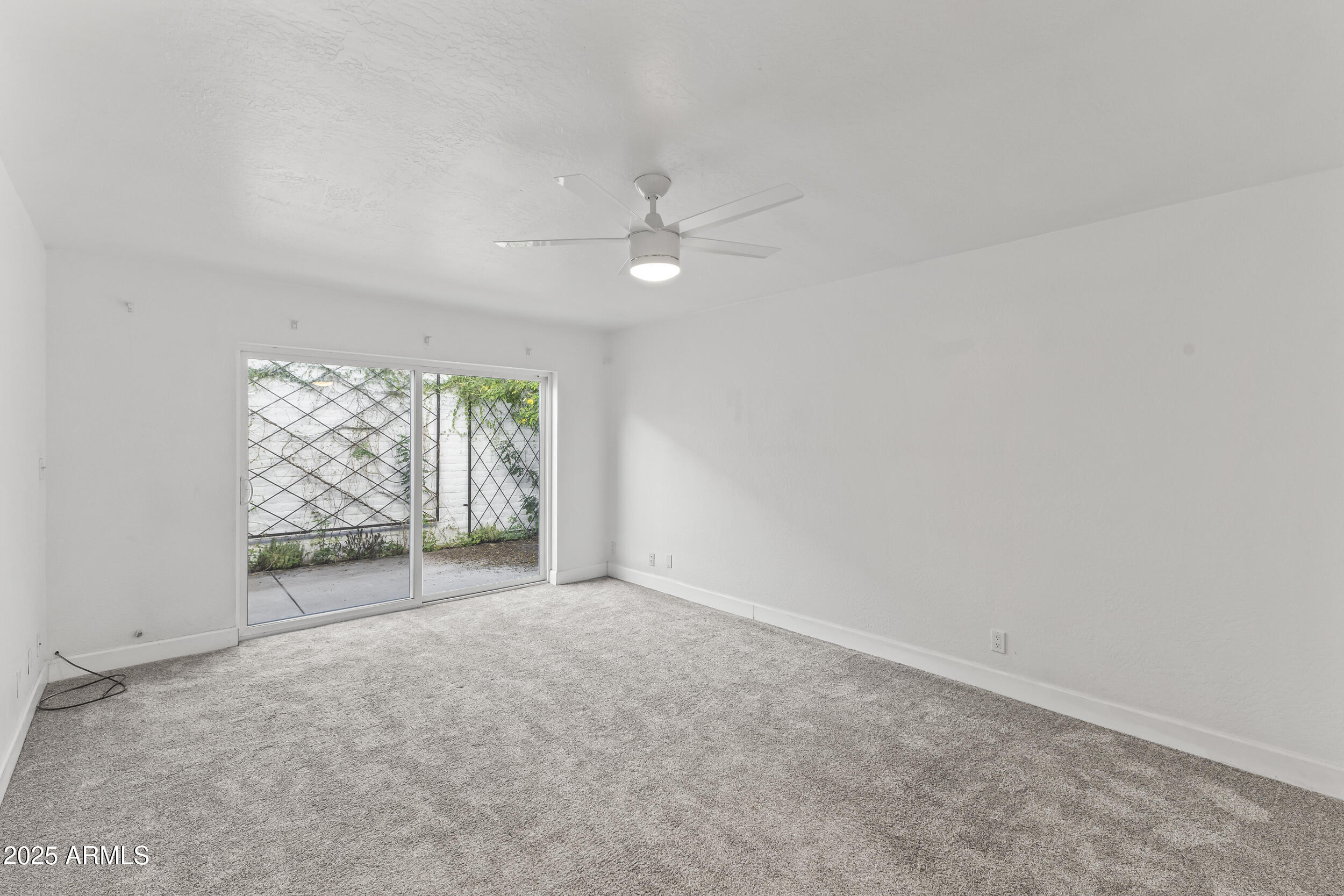 7161 E MCDONALD Drive