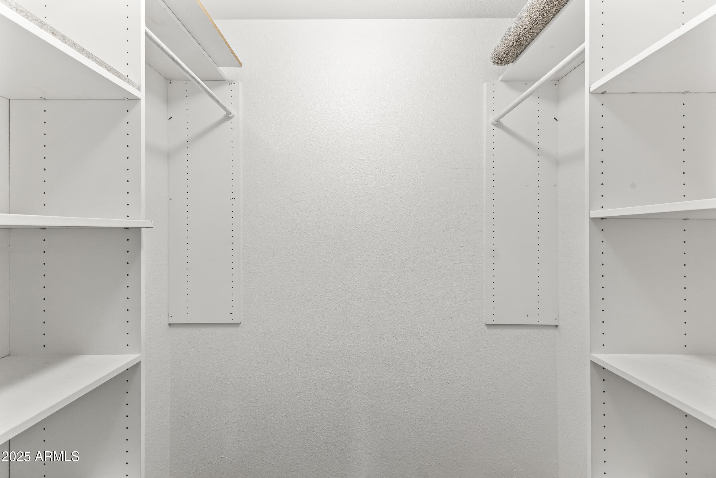 7161 E MCDONALD Drive