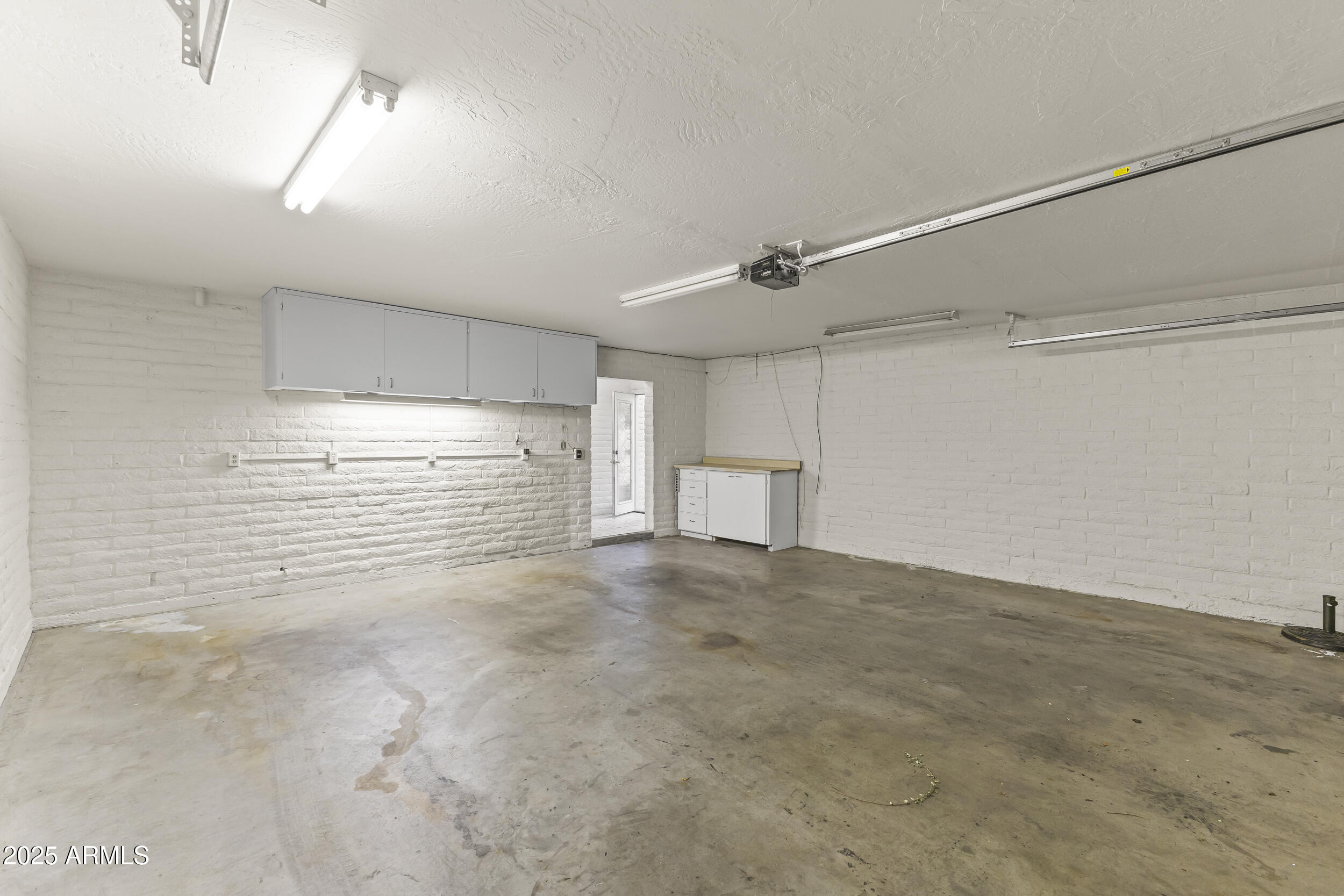 7161 E MCDONALD Drive