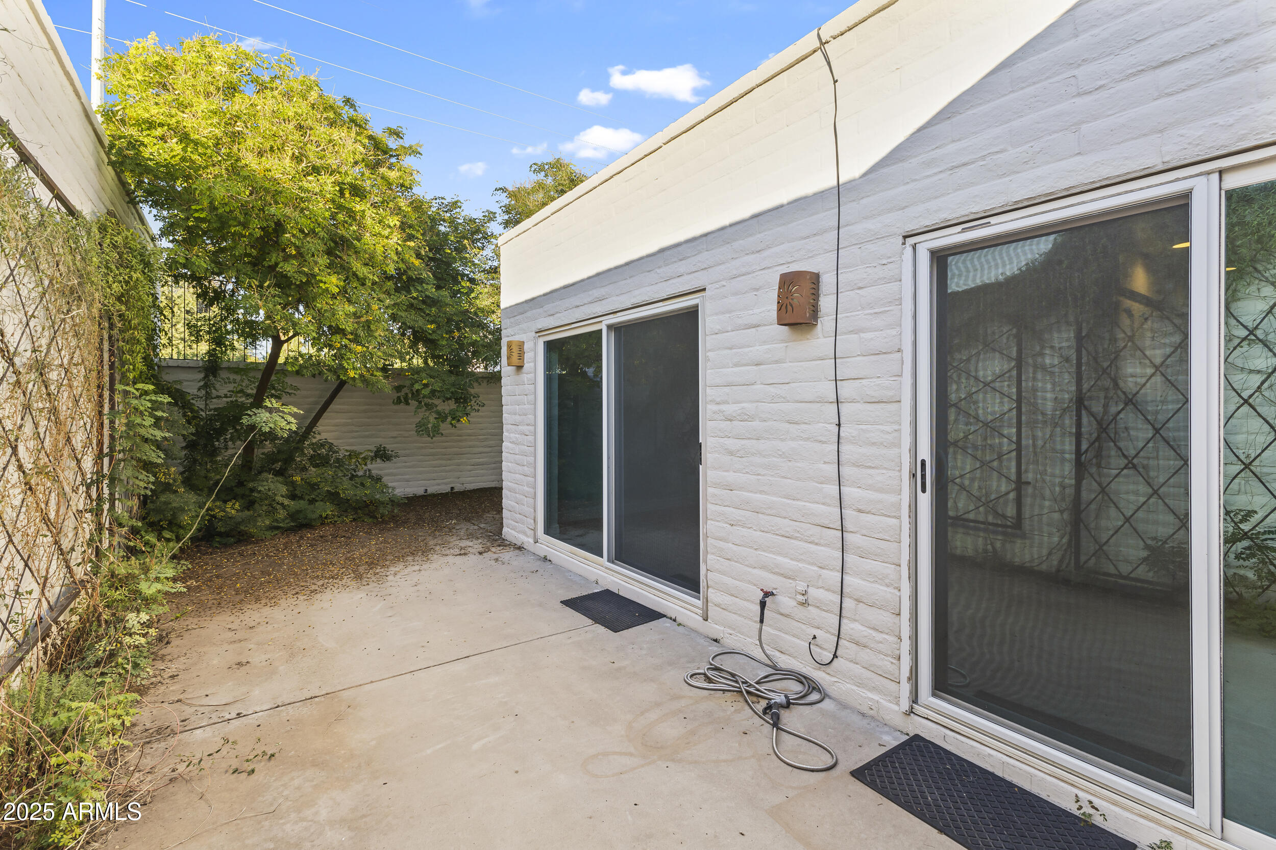 7161 E MCDONALD Drive