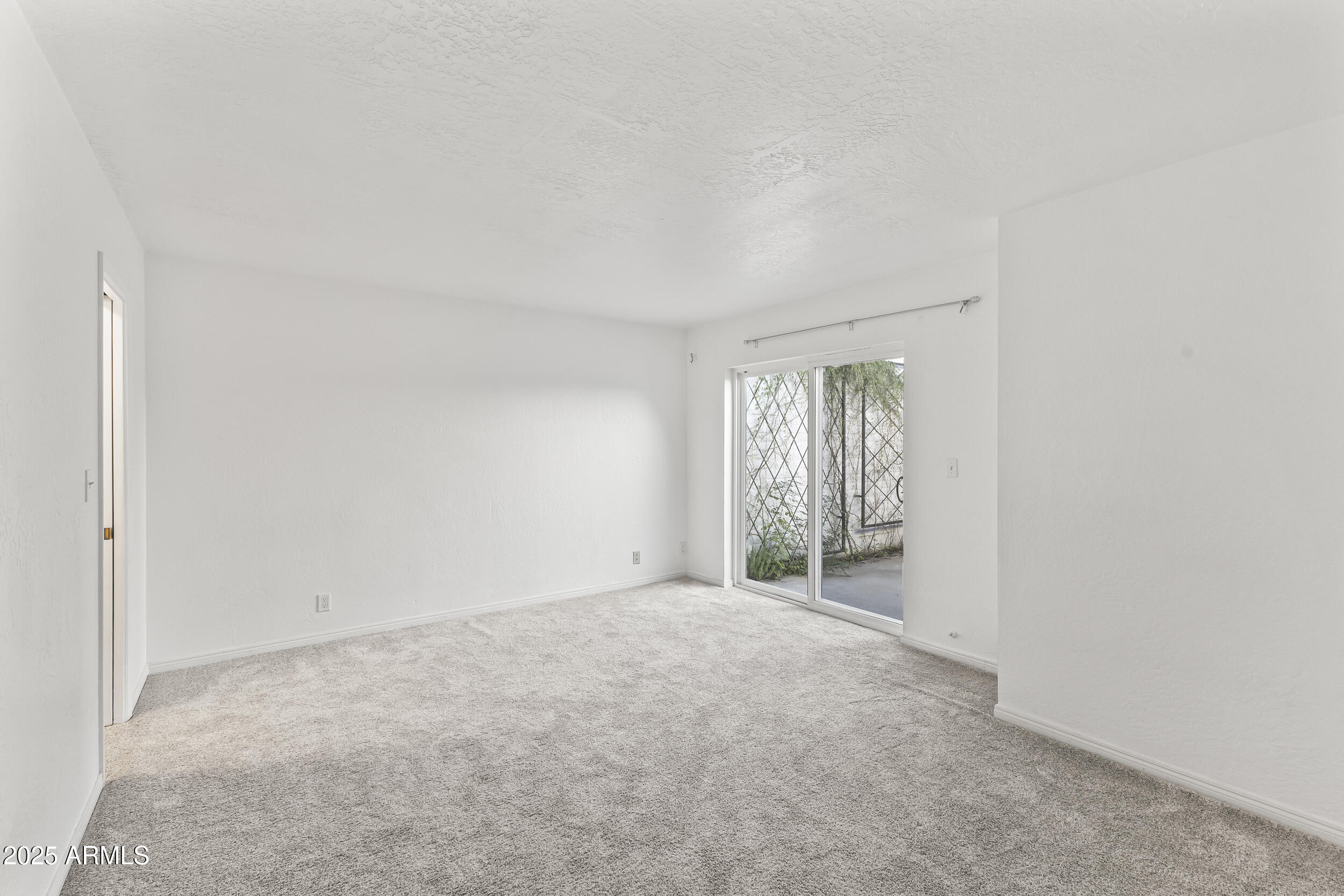 7161 E MCDONALD Drive