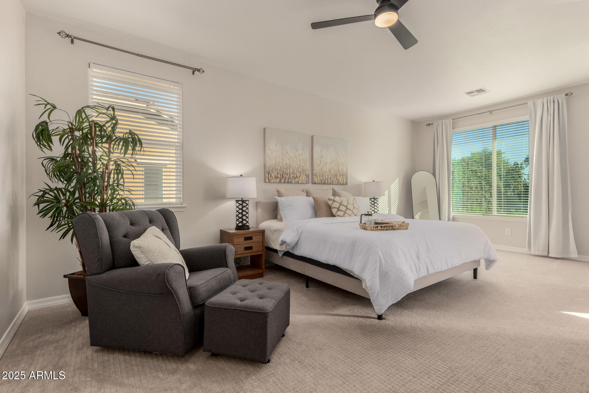 3955 E MESQUITE Street