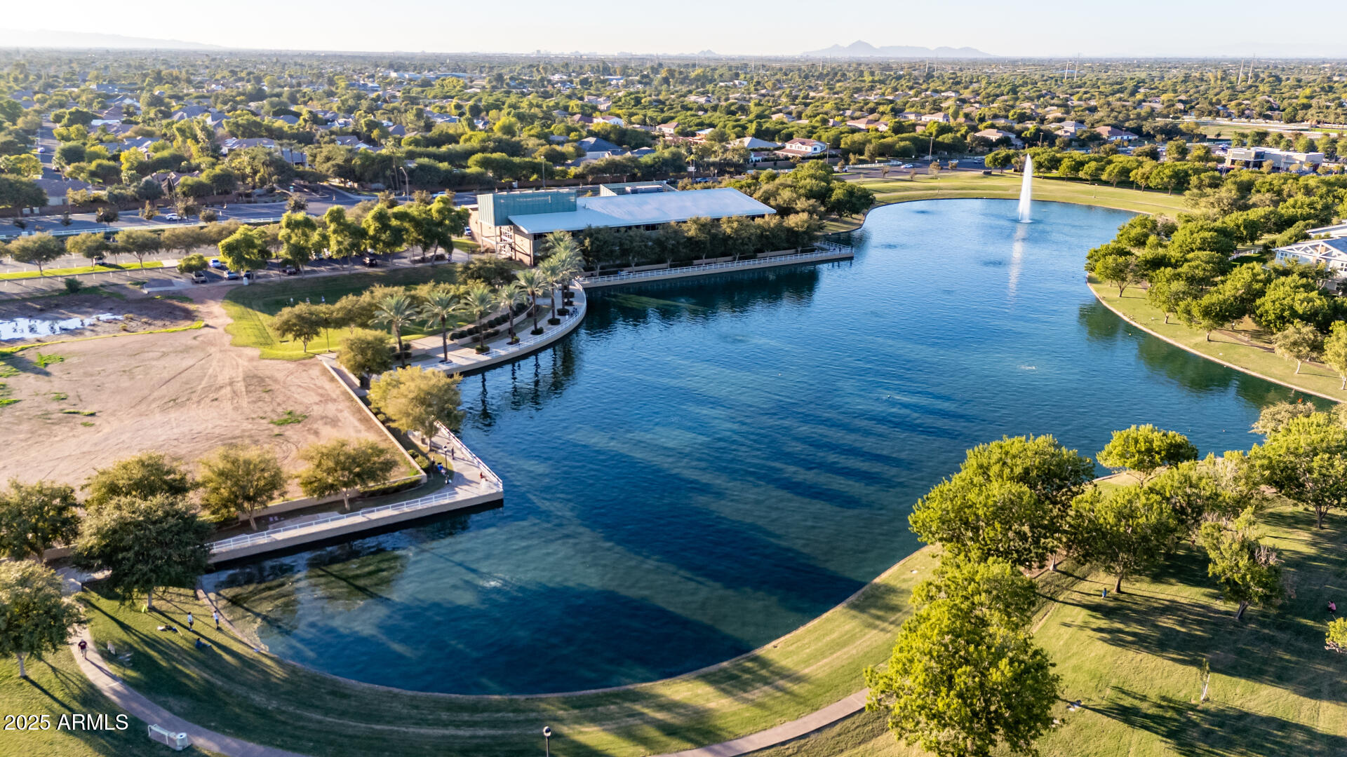 3955 E MESQUITE Street