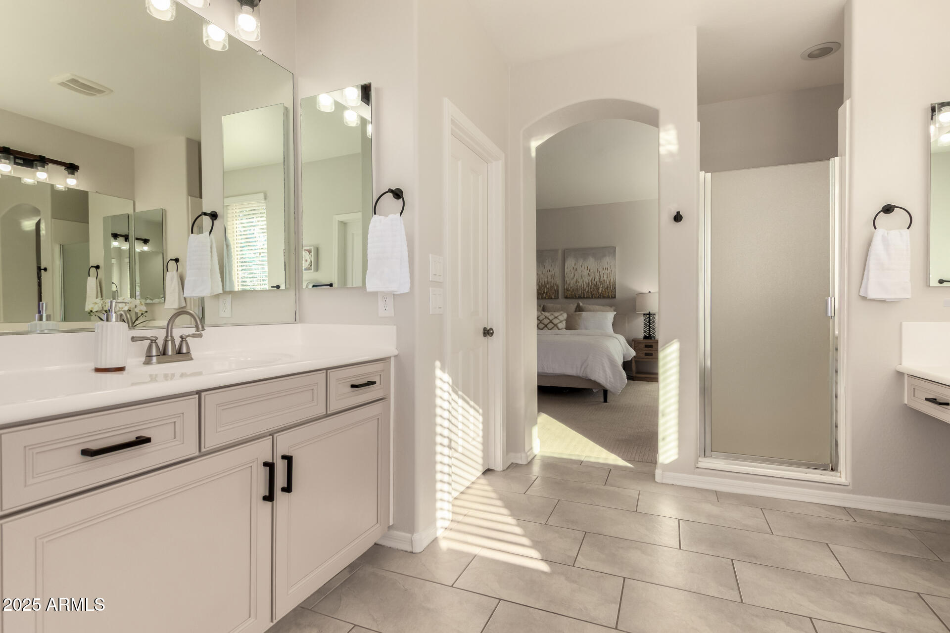 3955 E MESQUITE Street