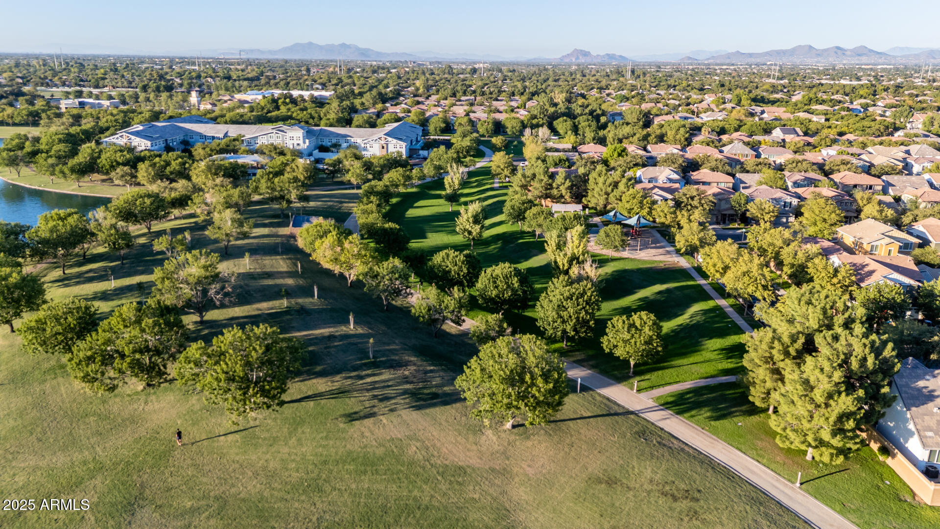 3955 E MESQUITE Street