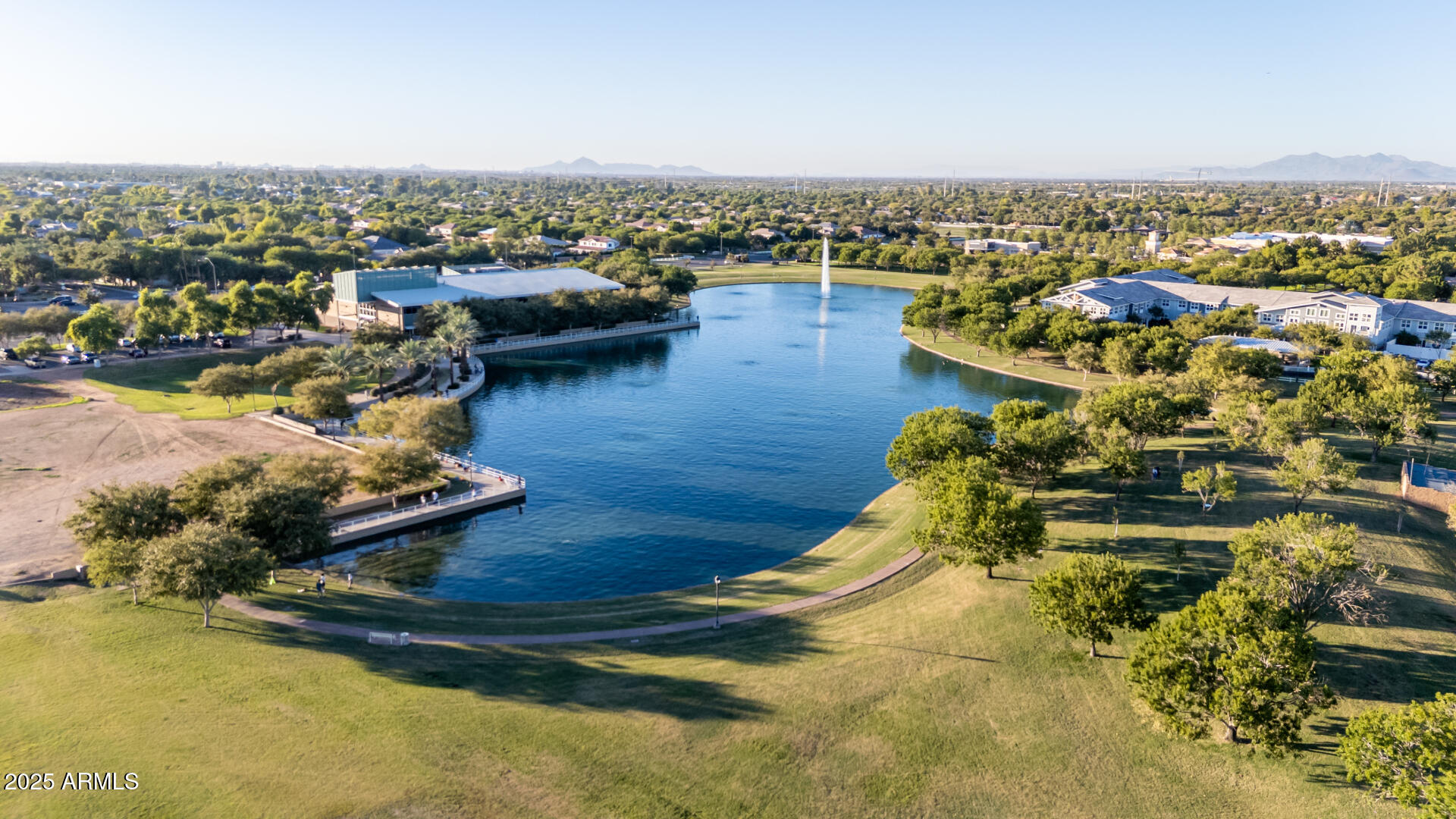 3955 E MESQUITE Street