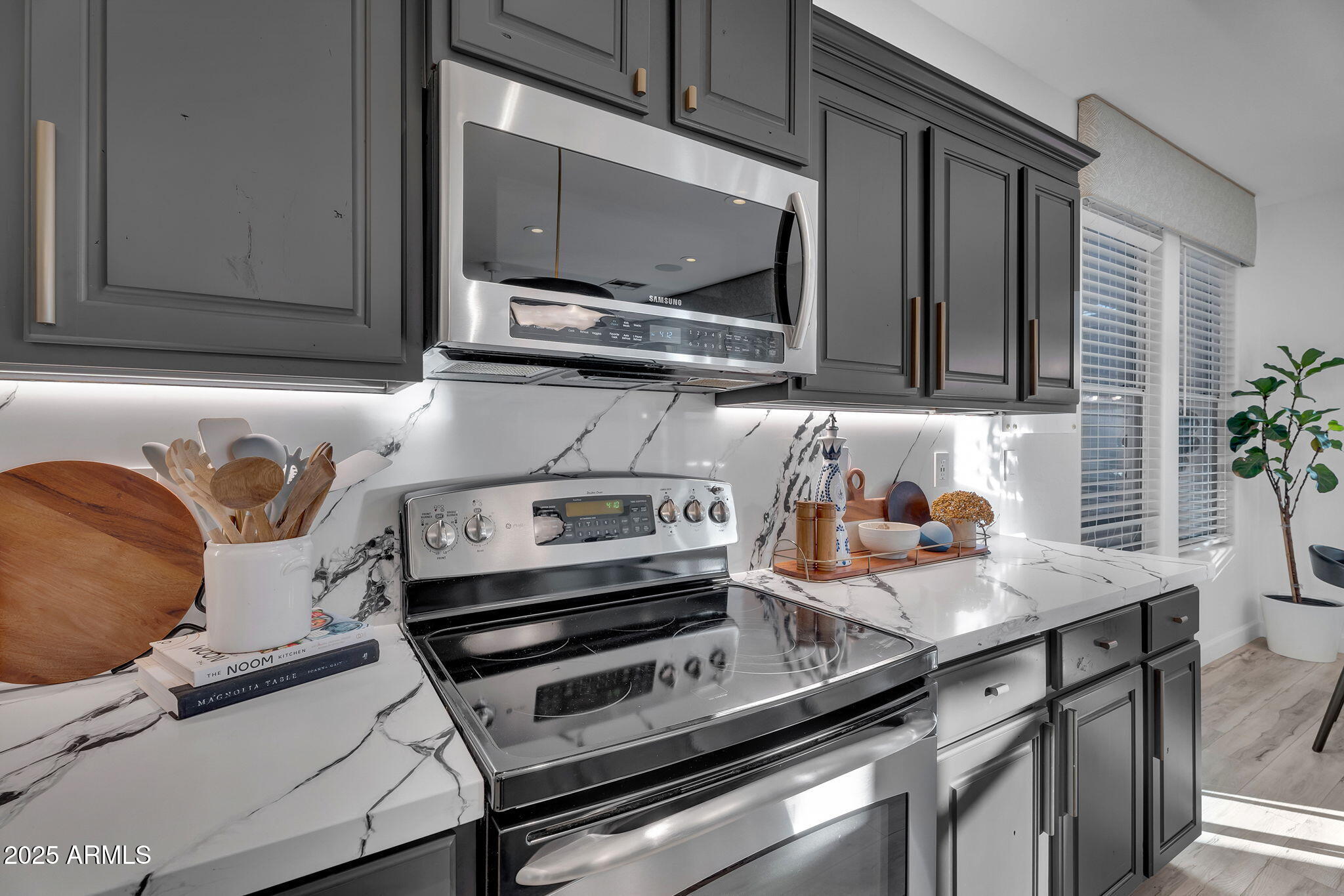 4245 E CULLUMBER Court