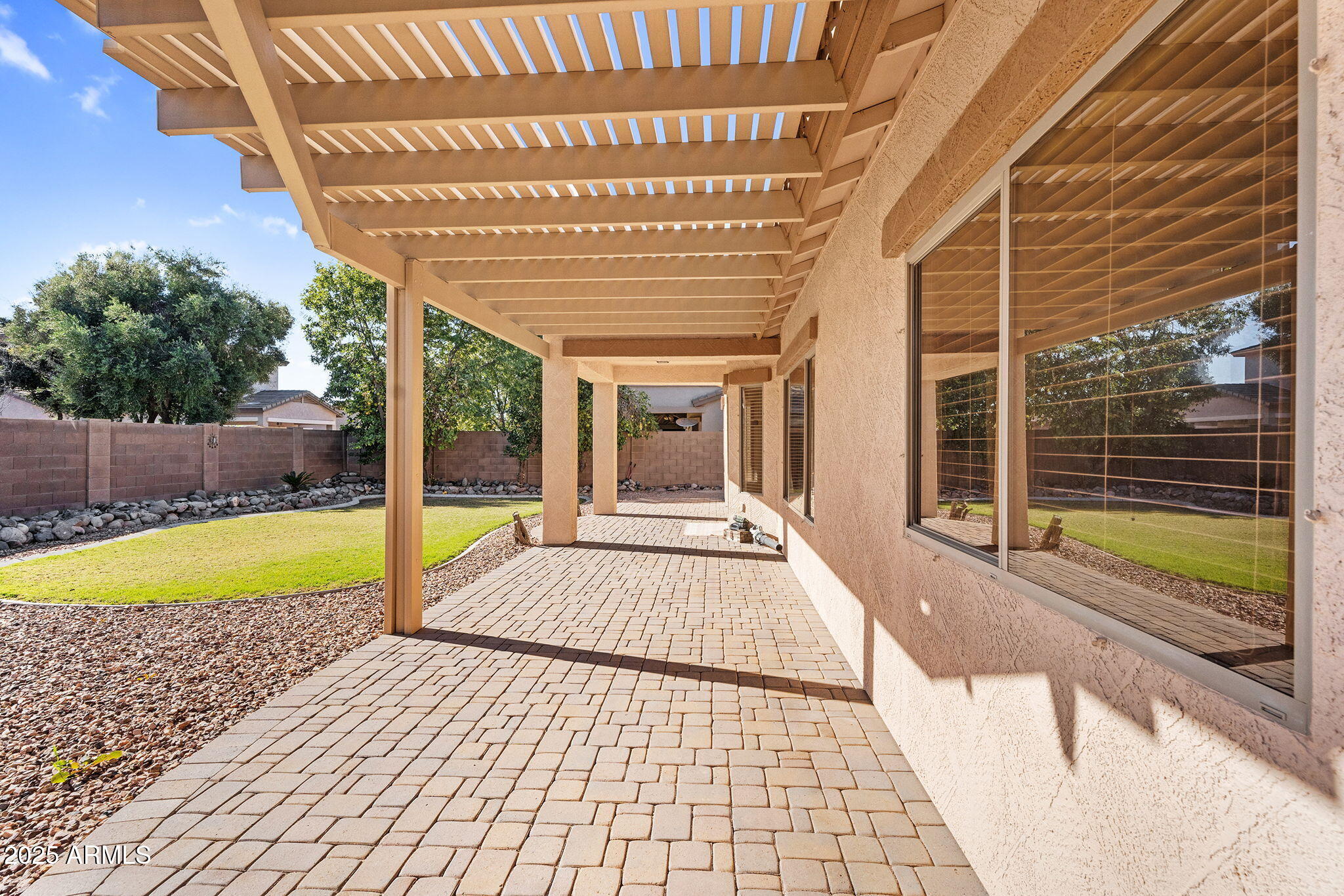 21279 E TWIN ACRES Drive