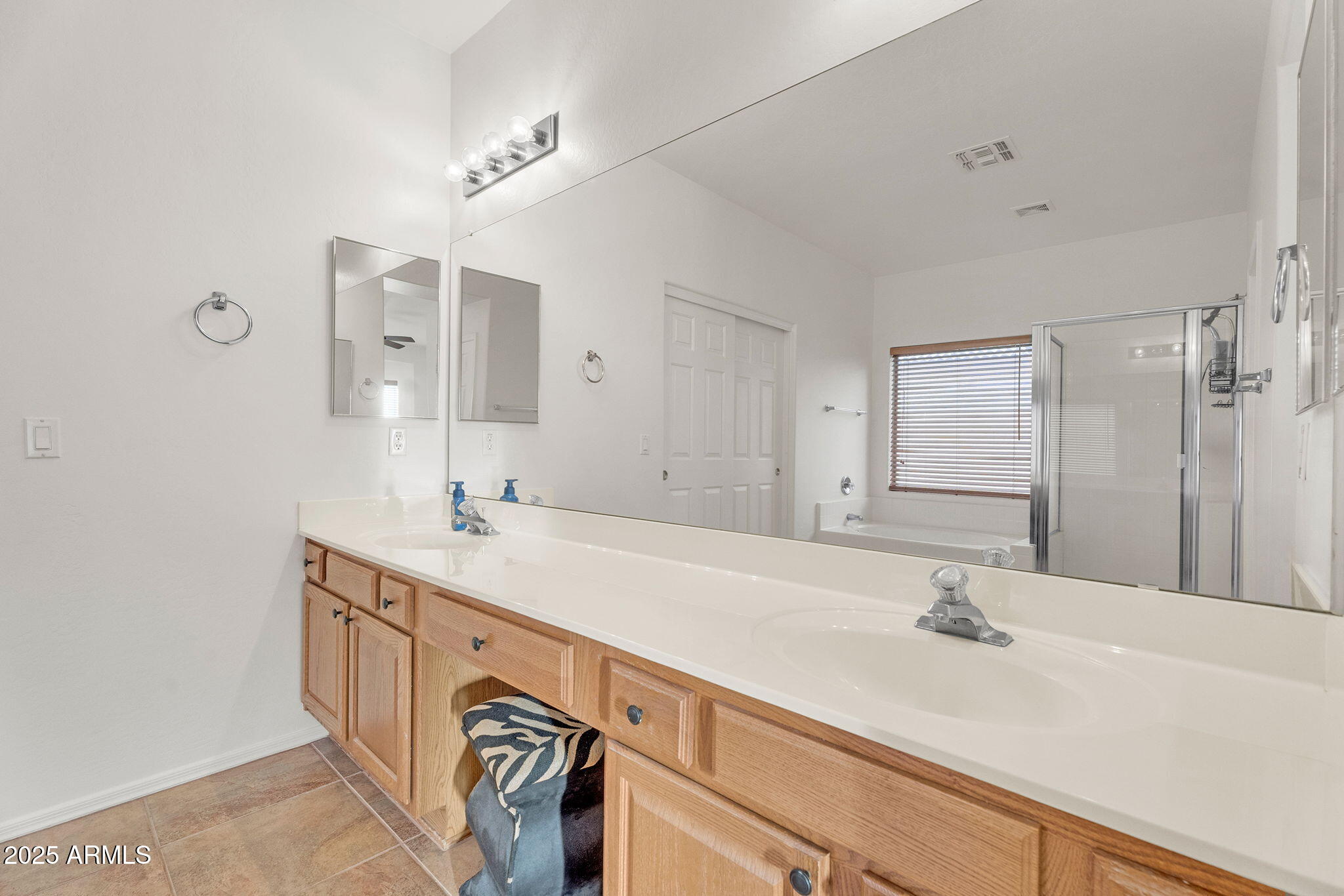 21279 E TWIN ACRES Drive