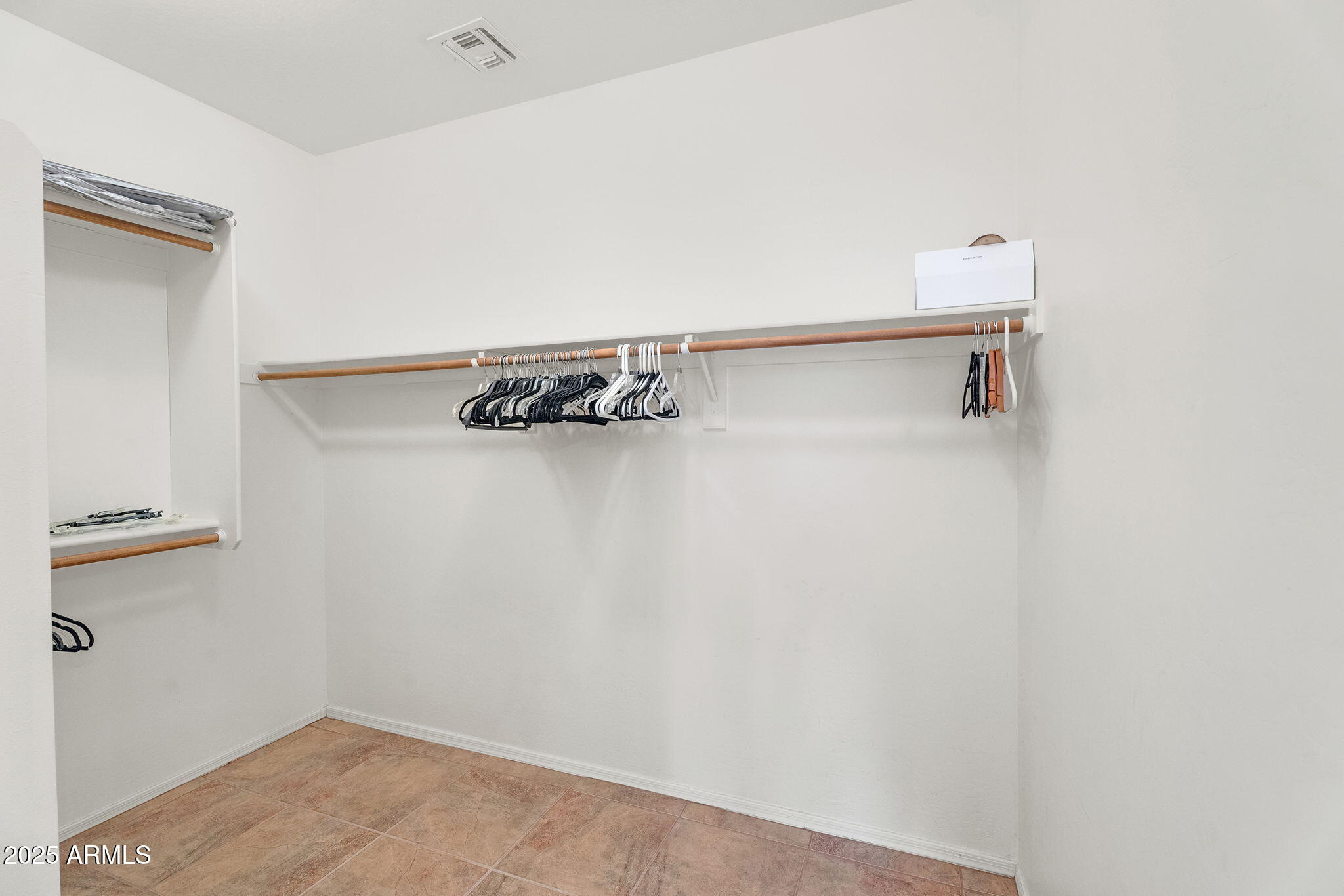 21279 E TWIN ACRES Drive