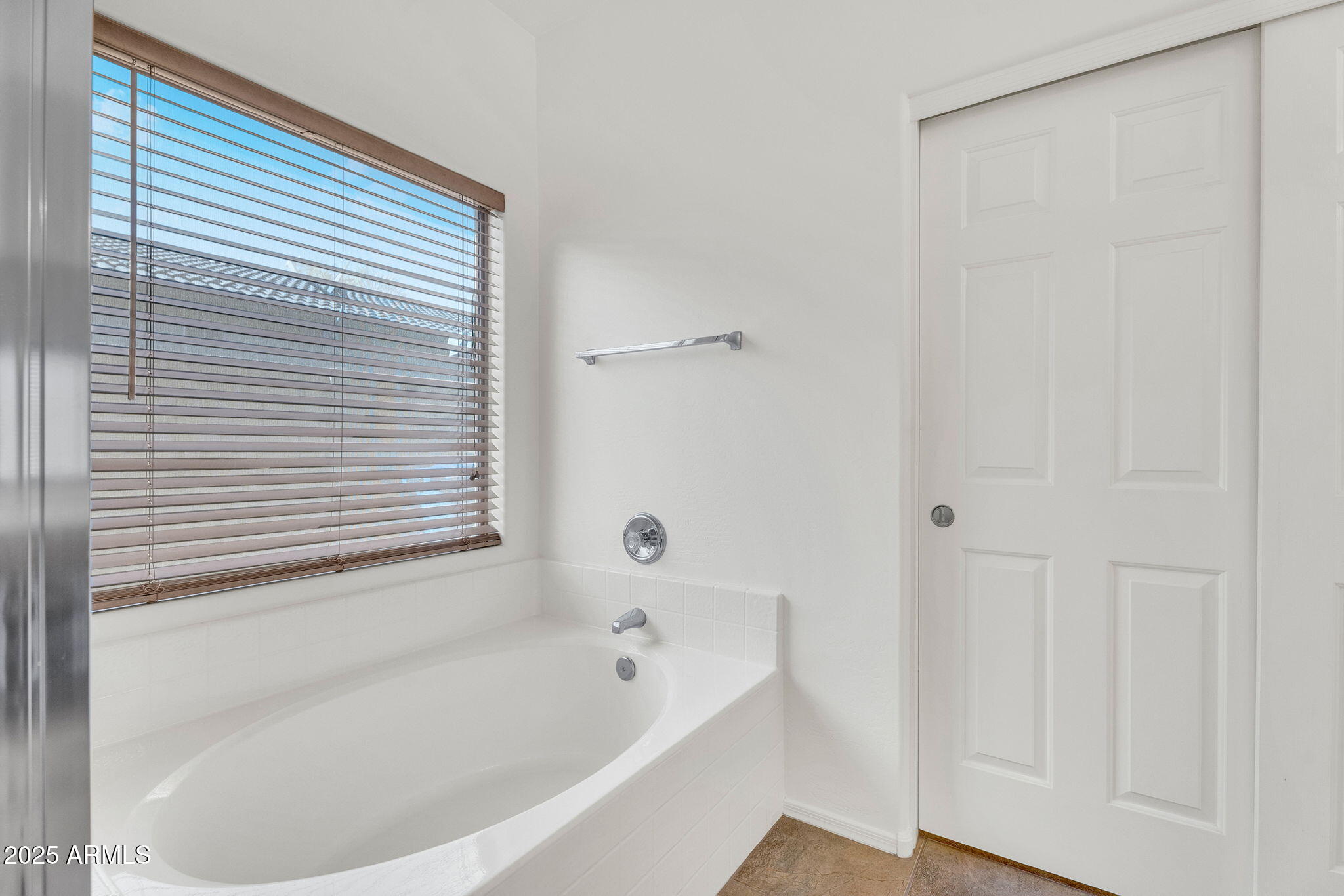 21279 E TWIN ACRES Drive